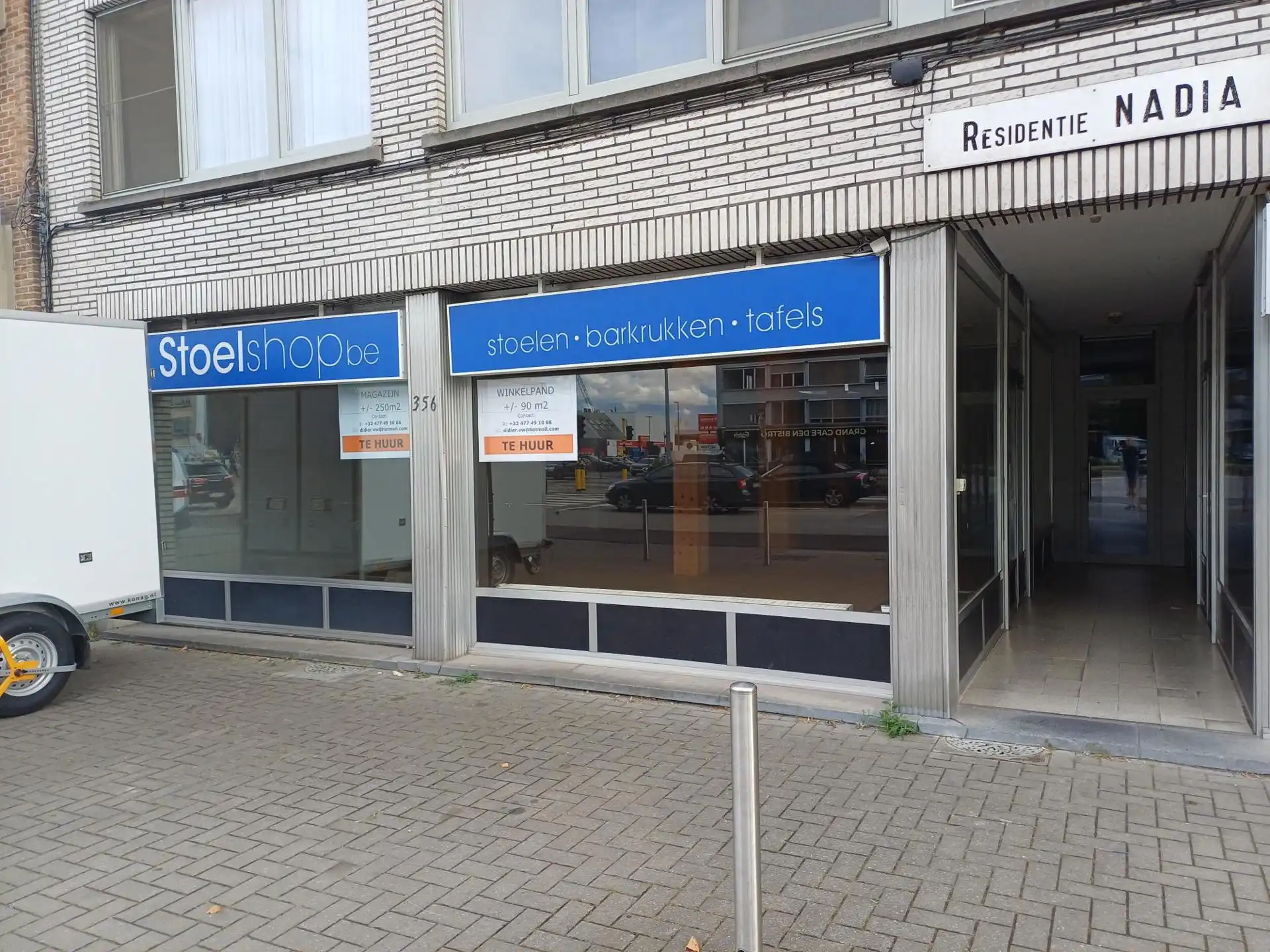 commercieel gelijkvloers op goede ligging ( 115m²) foto {{pictureIndex}}