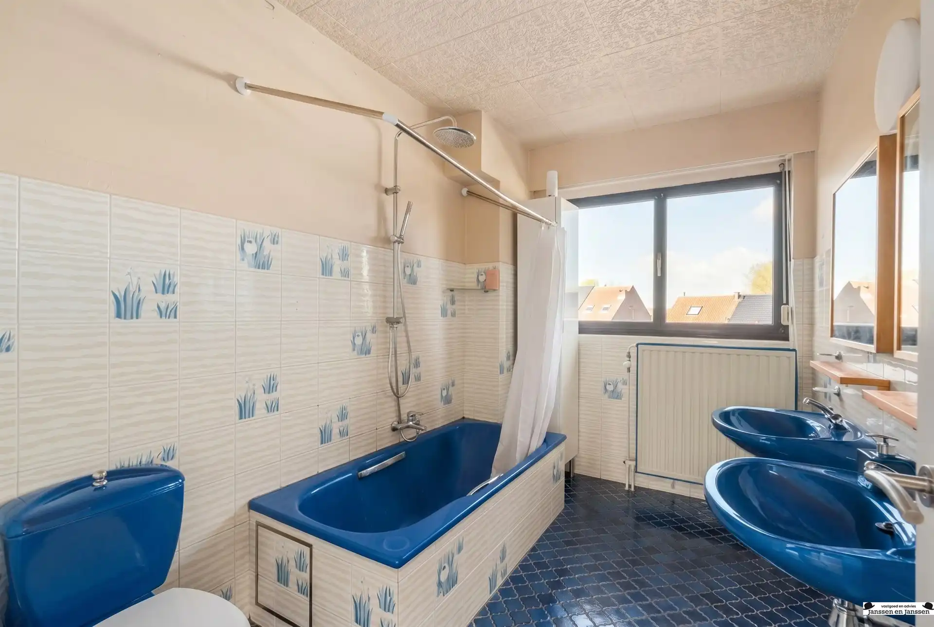 Op te frissen bel-etage met zonnige tuin te Ekeren foto 13
