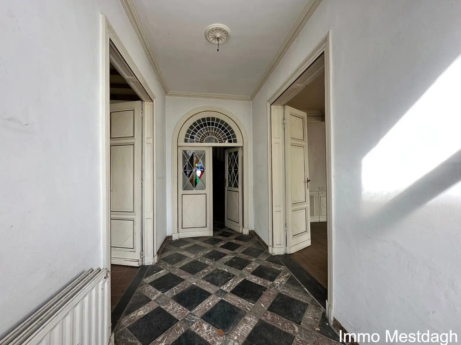 Uniek Herenhuis met tuin & garage in het centrum foto 6