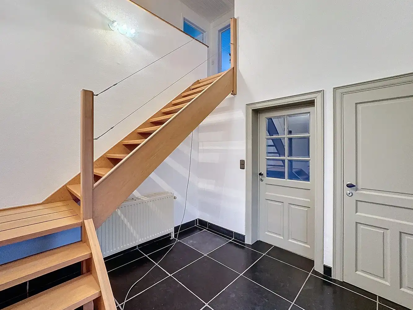 Ruime villa met zwembad op een rustige locatie foto 2