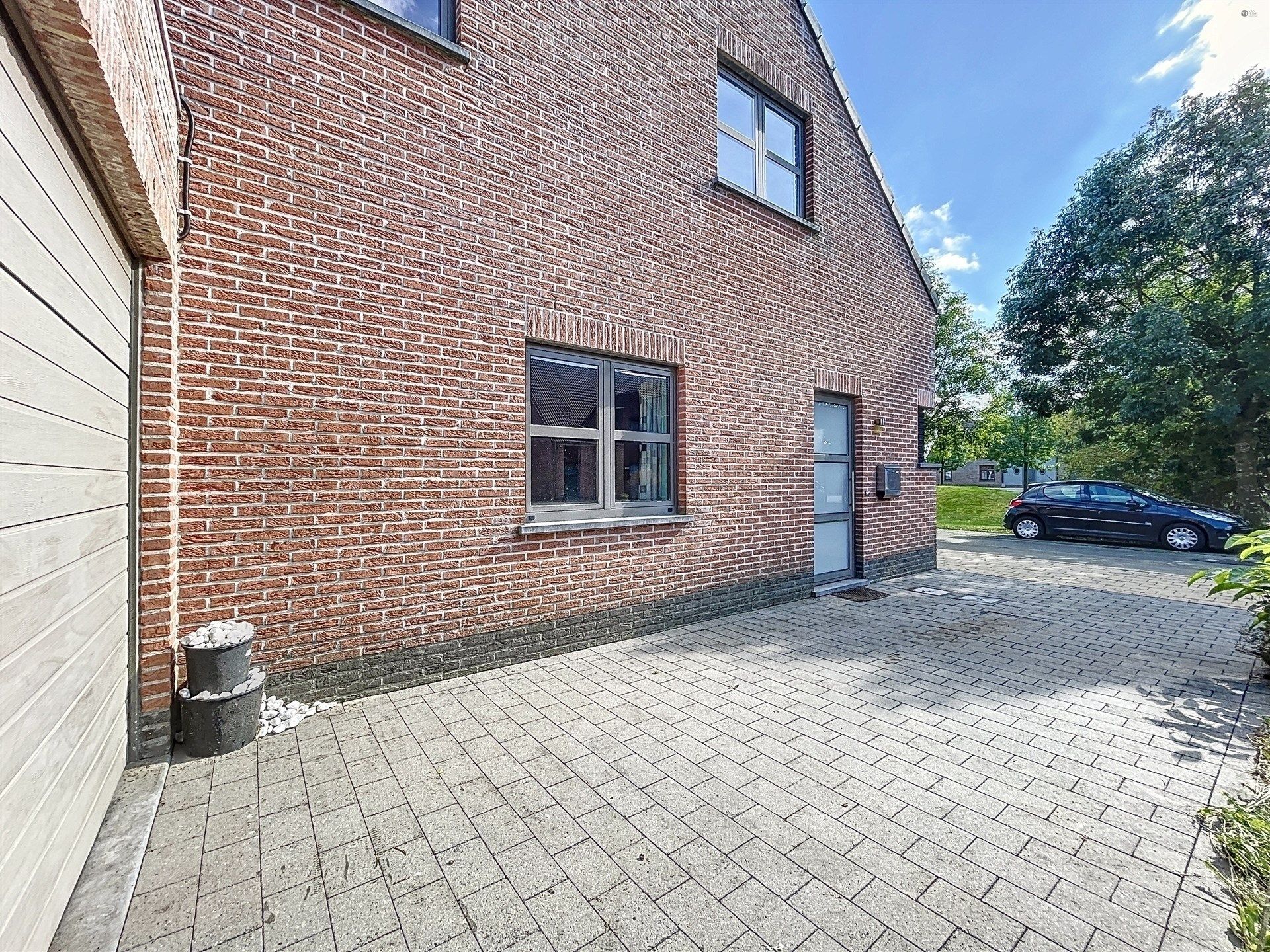 Prachtige half open bebouwing met 4 slaapkamers en garage op 382m² grond foto 25