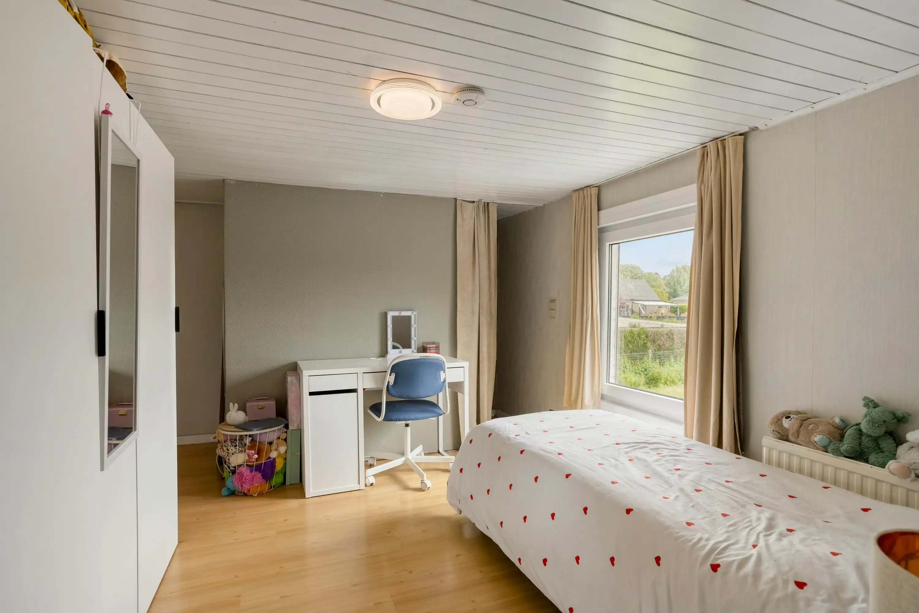 Ruim 3-gevel huis te koop in Roosdaal foto 14