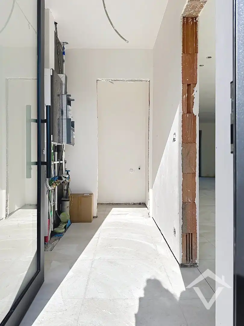 Woning met 3 slaapkamers en carport te Proven  foto 3