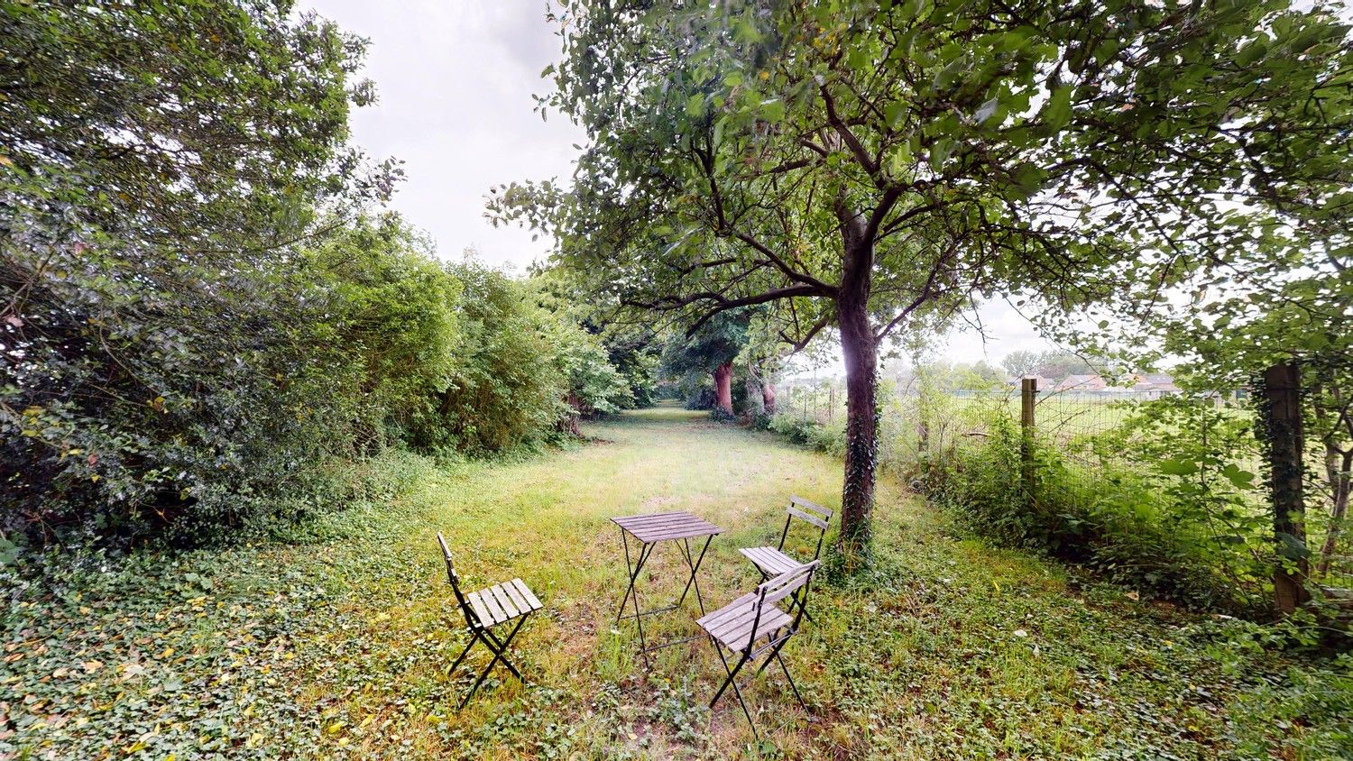 Te koop: Charmante halfopen villa in cottage stijl met ruime tuin en topligging! foto 15