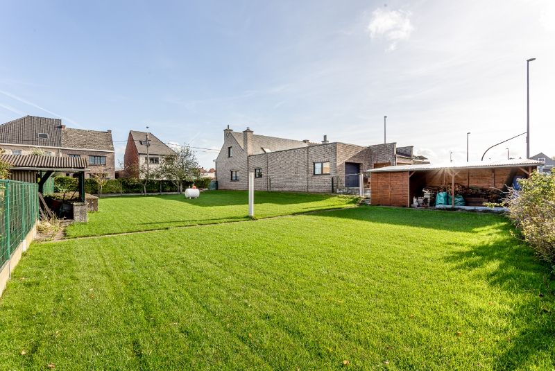 Ruime Instapklare woning 3 slaapkamers + bouwgrond OB (509m²)! foto {{pictureIndex}}