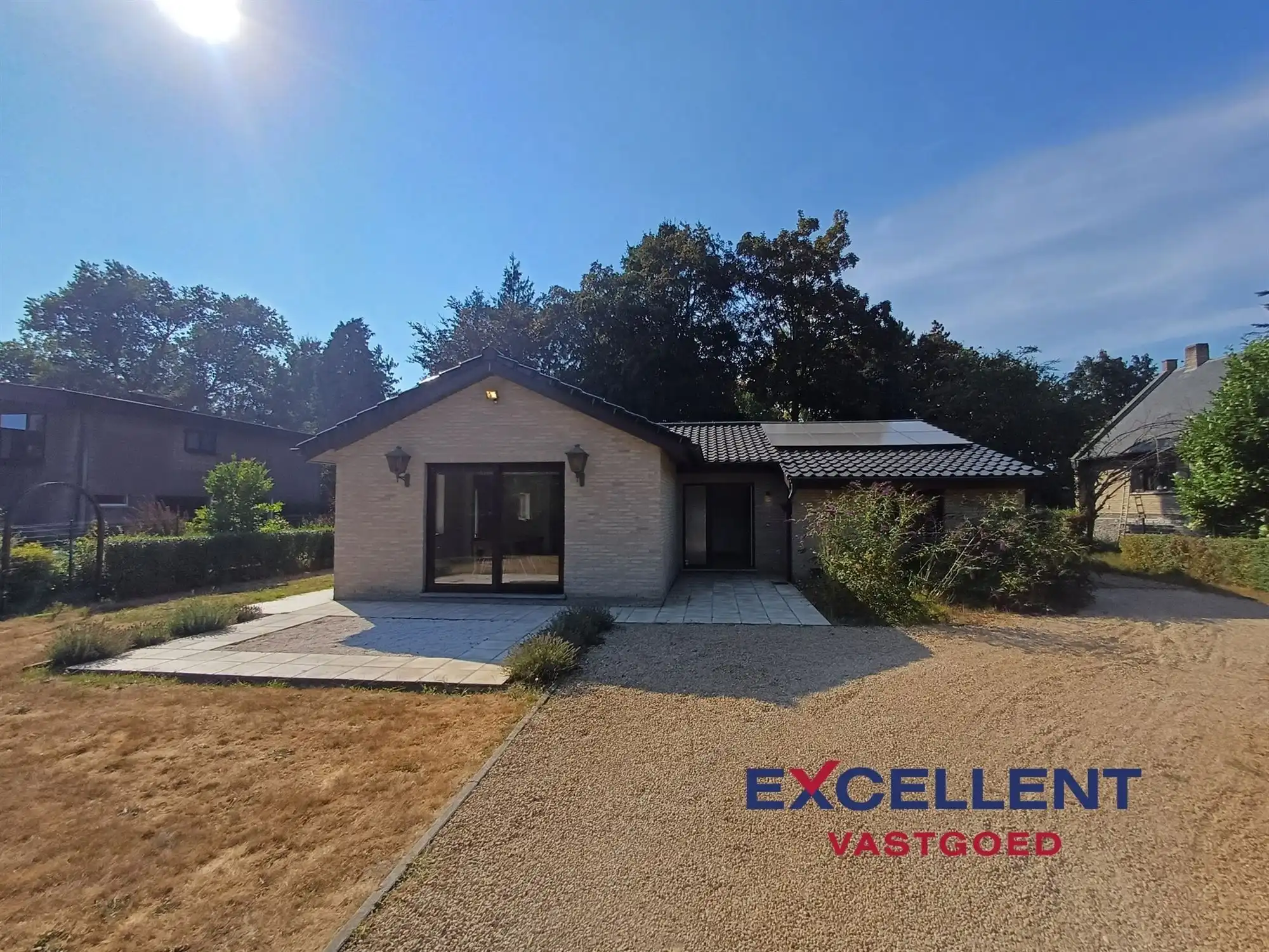 Mooie bungalow in groene omgeving te Zulte-Machelen foto {{pictureIndex}}