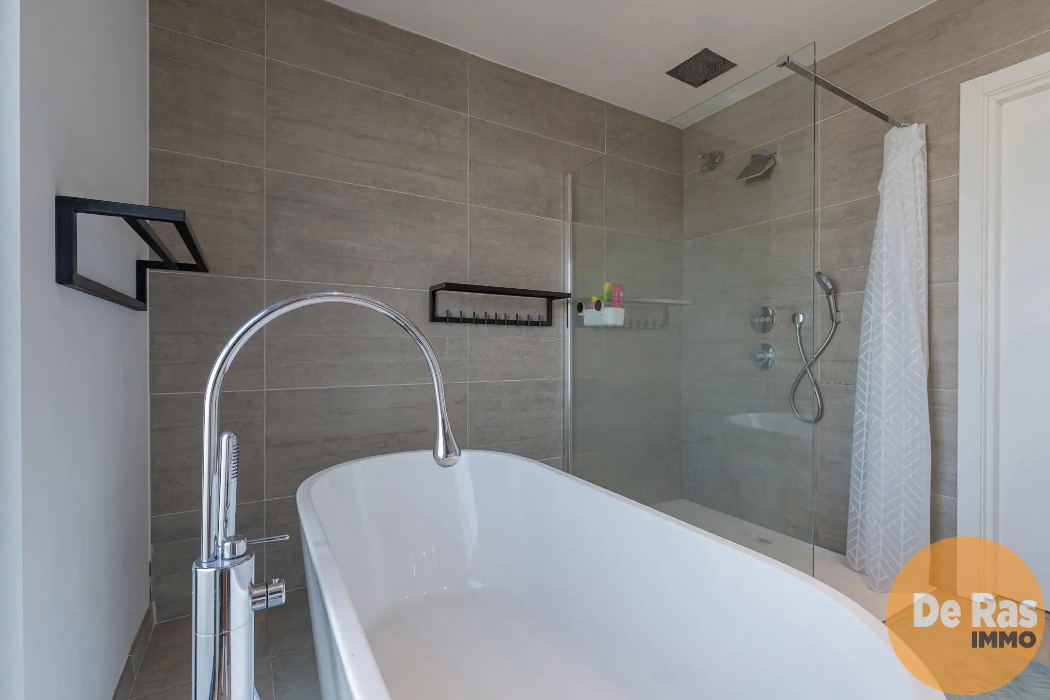 ERPE-MERE - Gerenoveerde halfopen woning met loods in Erpe foto 18