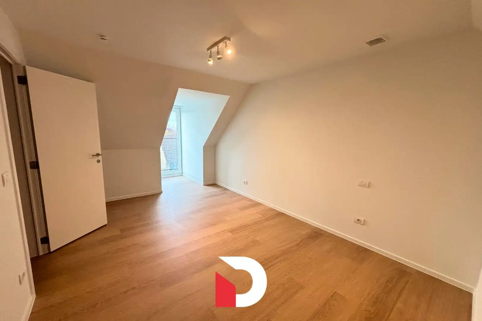 Nieuwbouwwoning met 3 slaapkamers en tuin foto 11