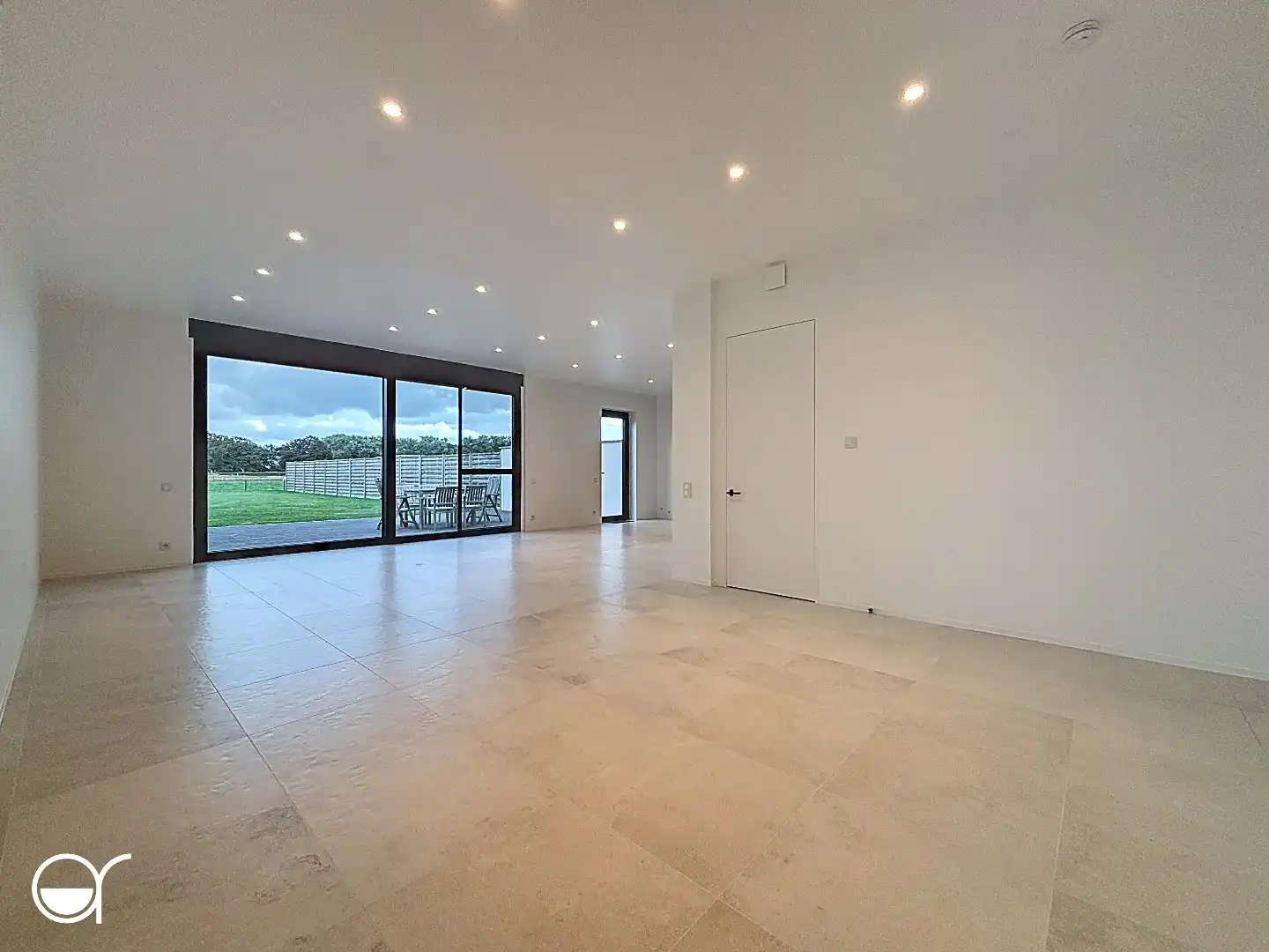 Luxueuze, energiezuinige woning met praktijkruimte/kantoor/hobbyruimte foto 6