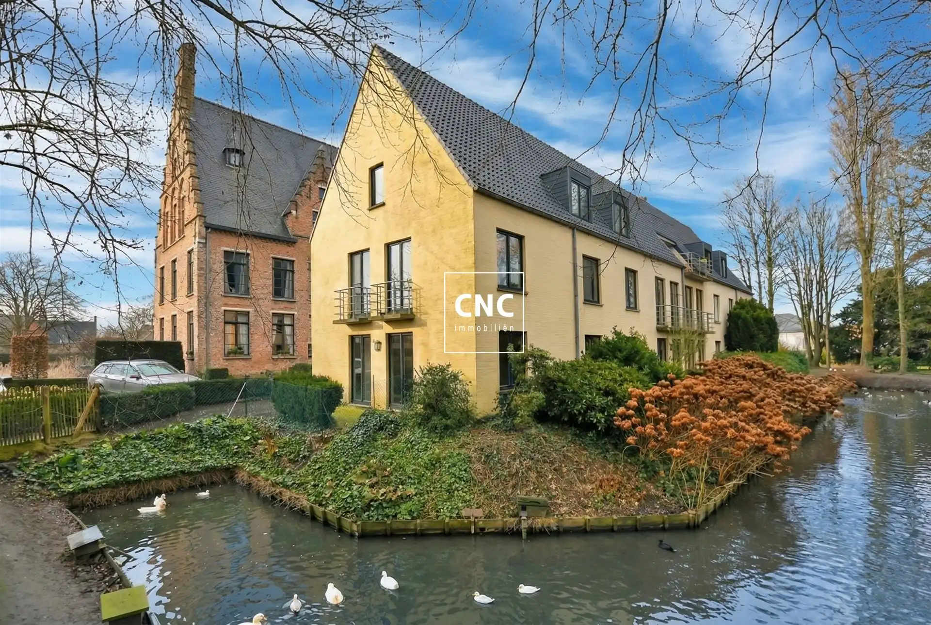 Serviceflat met terras en open zicht op groen & water-Brugge foto 12