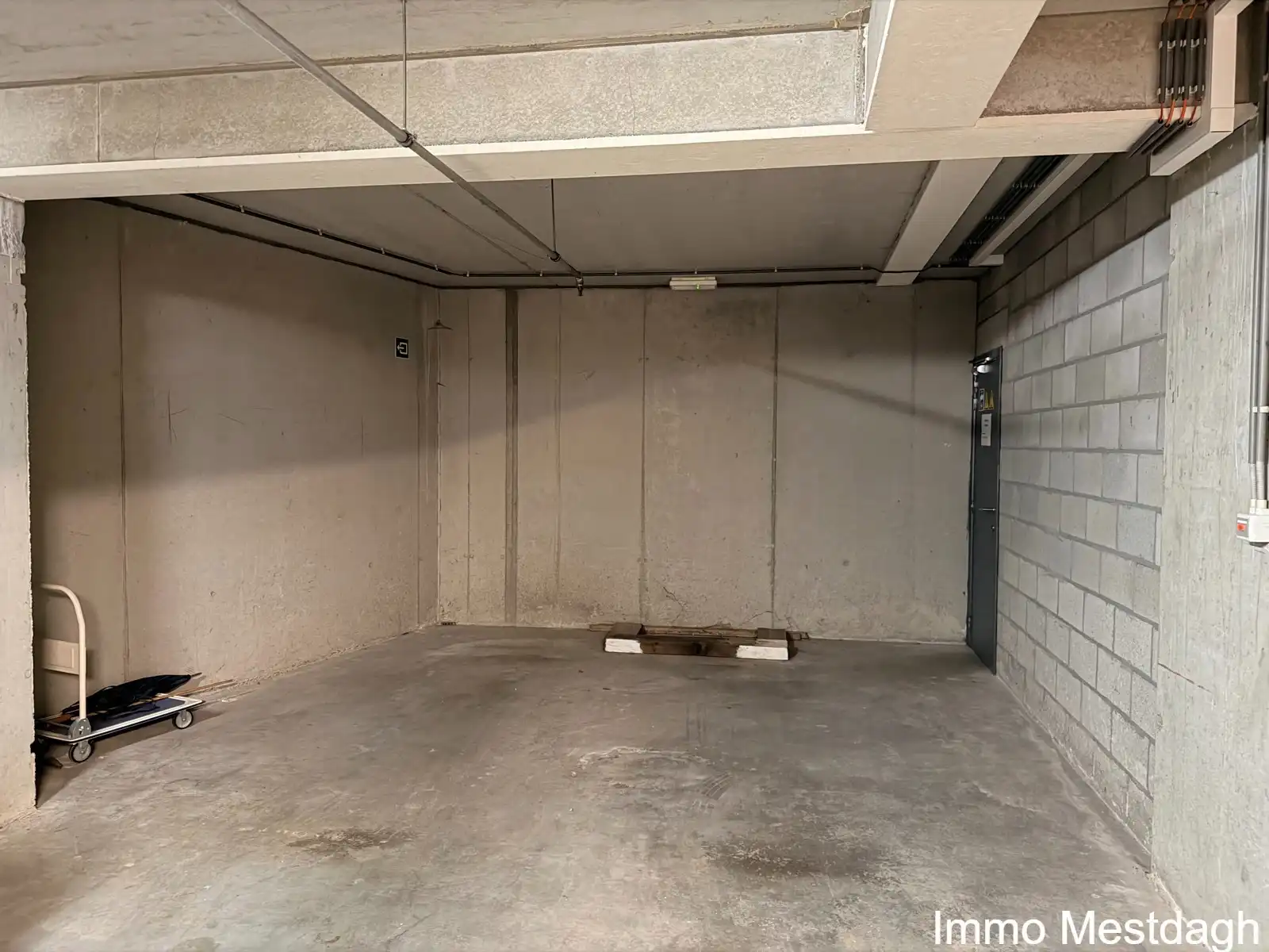 Lichtrijk en ruim appartement met 3 terrassen en autostaanplaats in het centrum van Diest foto 32