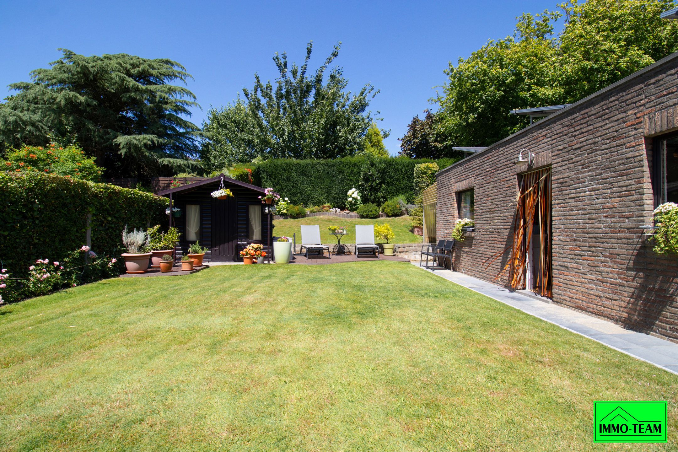 Charmante 3-gevelwoning in rustige woonwijk foto 11