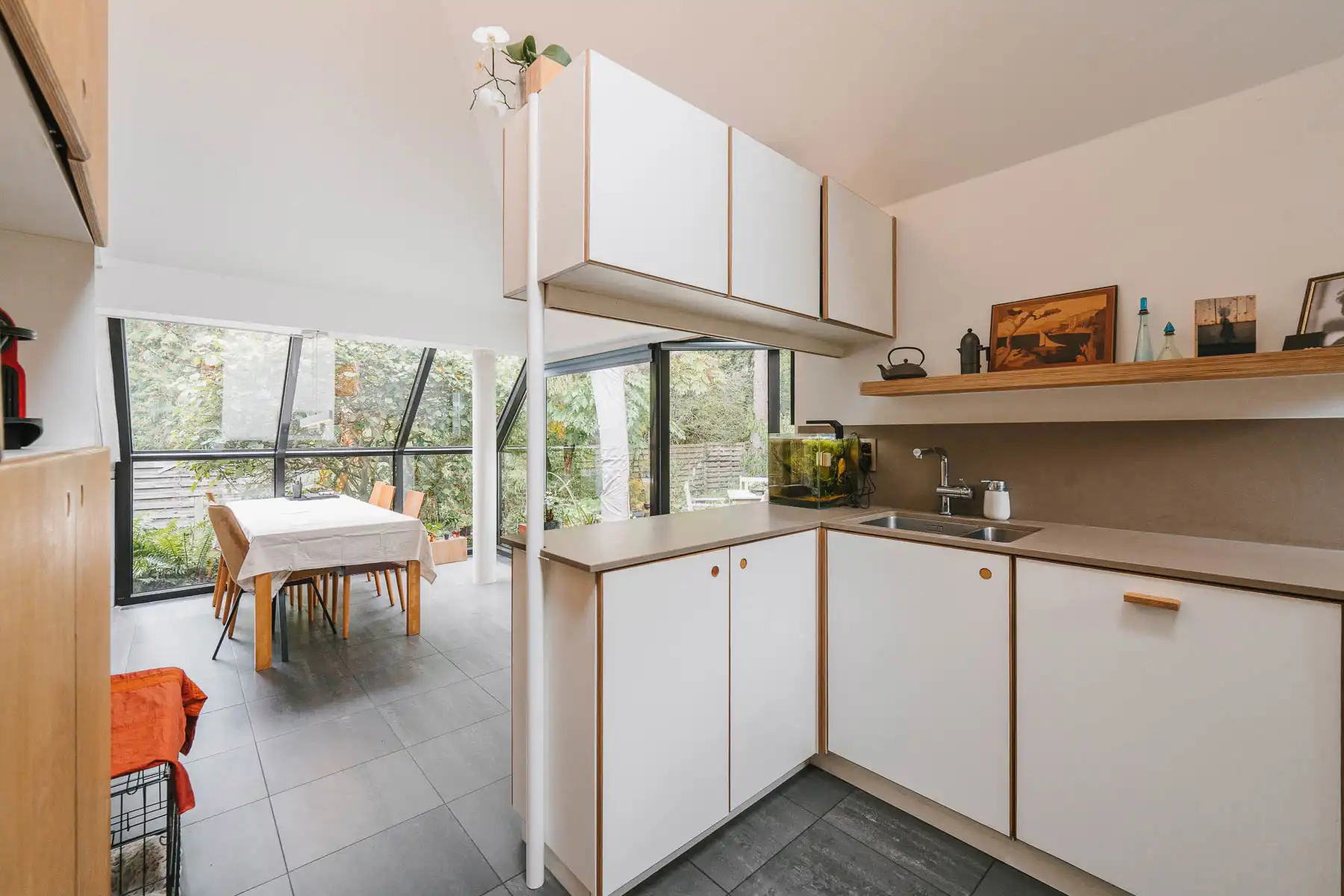 Woning op toplocatie middenin het groen foto 6