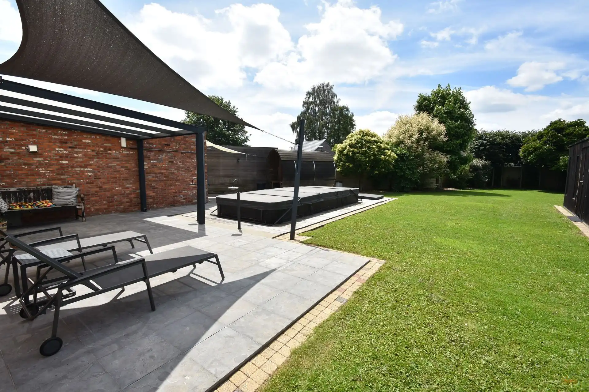 handelshuis (handelspand + woonst) foto 3