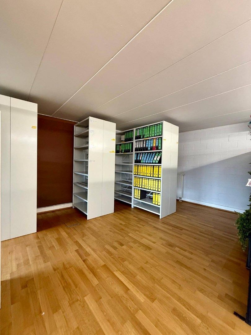Handelsgelijkvloers met depot en weldra 2 lofts of 4 appartementen. foto 20