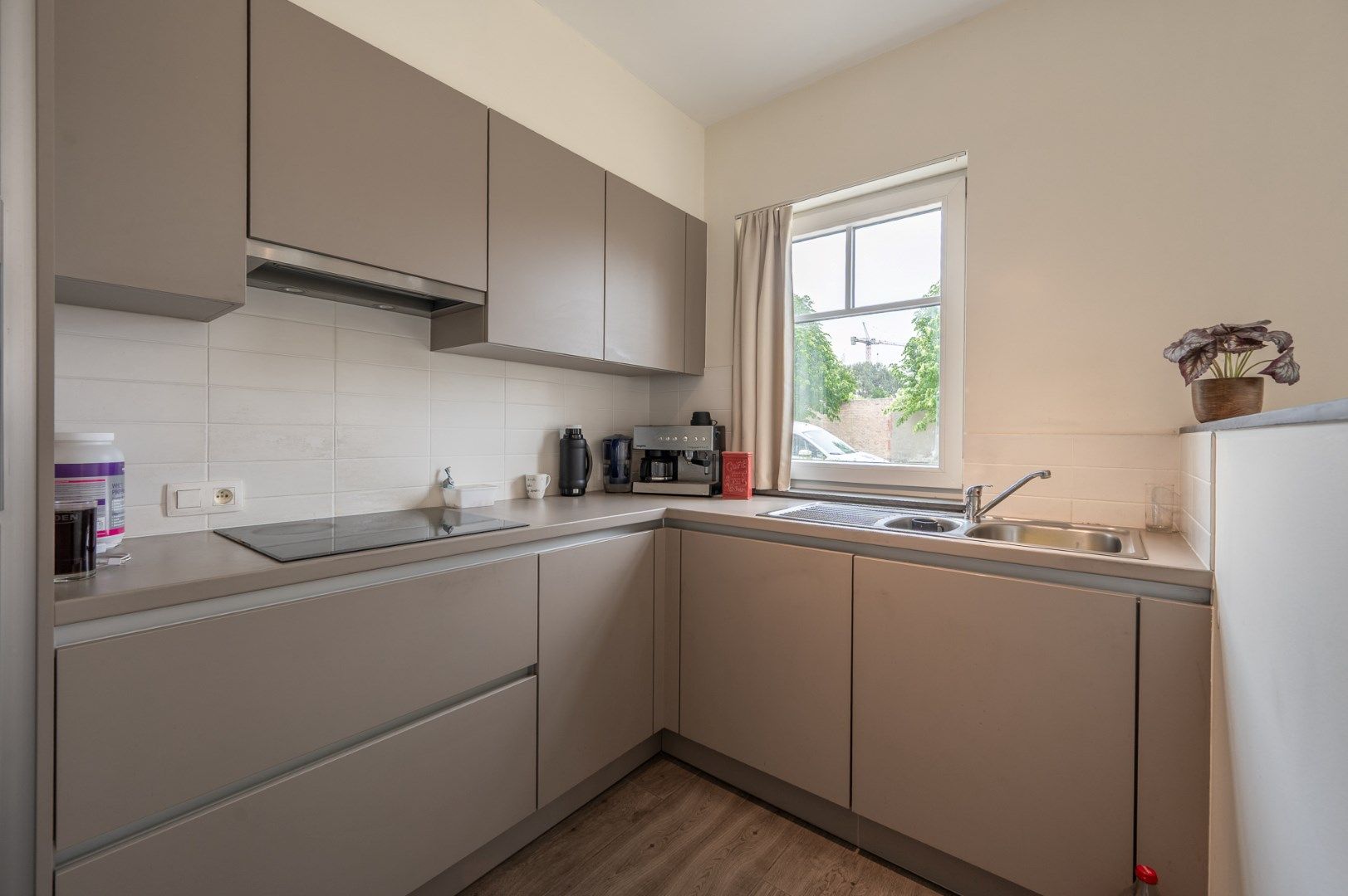 Appartement met tuin en autostaanplaats te Sijsele foto 5
