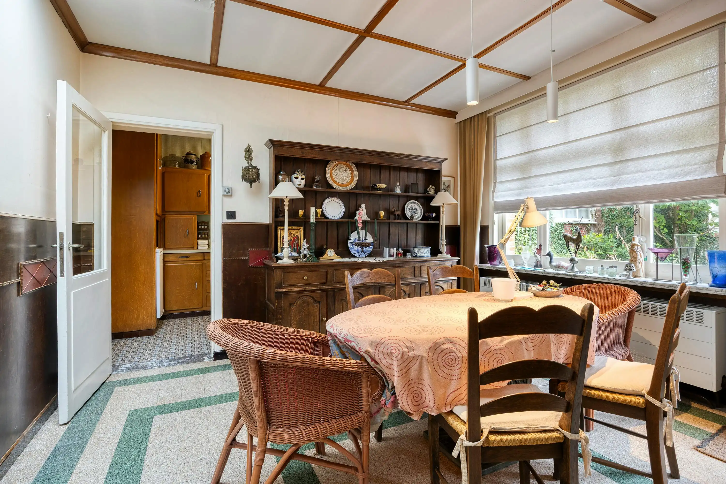 Karaktervolle, te renoveren woning te koop te Essen-Heikant! foto 8