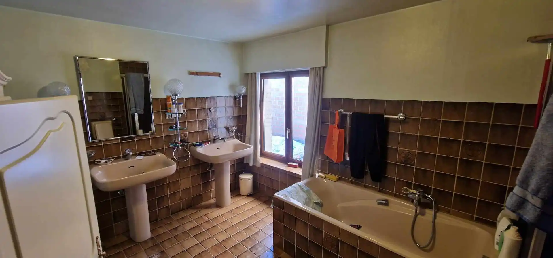 Karaktervol pand met enorm potentieel in hartje Tongeren foto 8