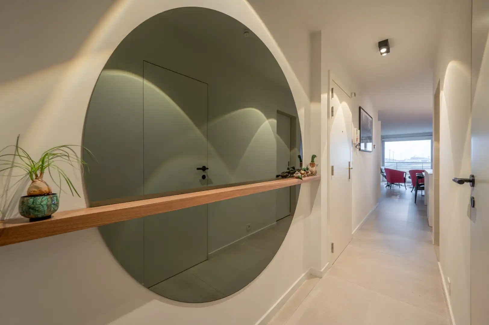 Designappartement met panoramisch zeezicht! foto 8
