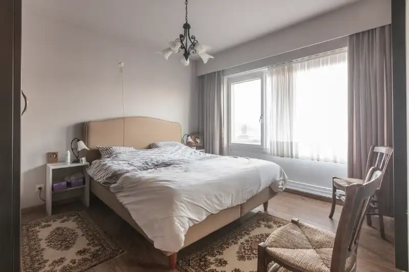 Rustig gelegen, ruime woning met 4 slaapkamers, tuin en garage. (ENERGIELABEL C) foto 11