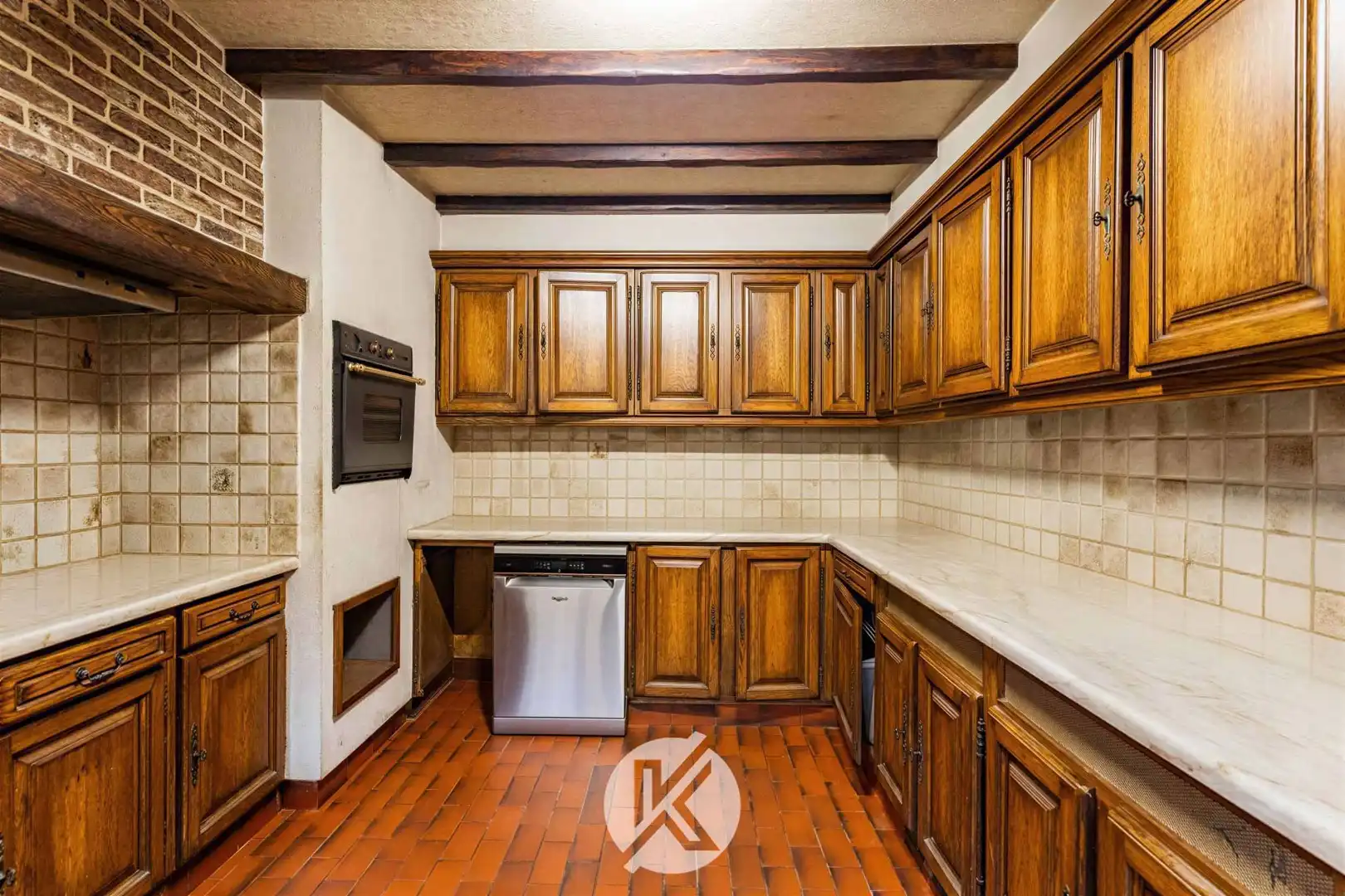 Interessante renovatiewoning op uniek perceel foto 9