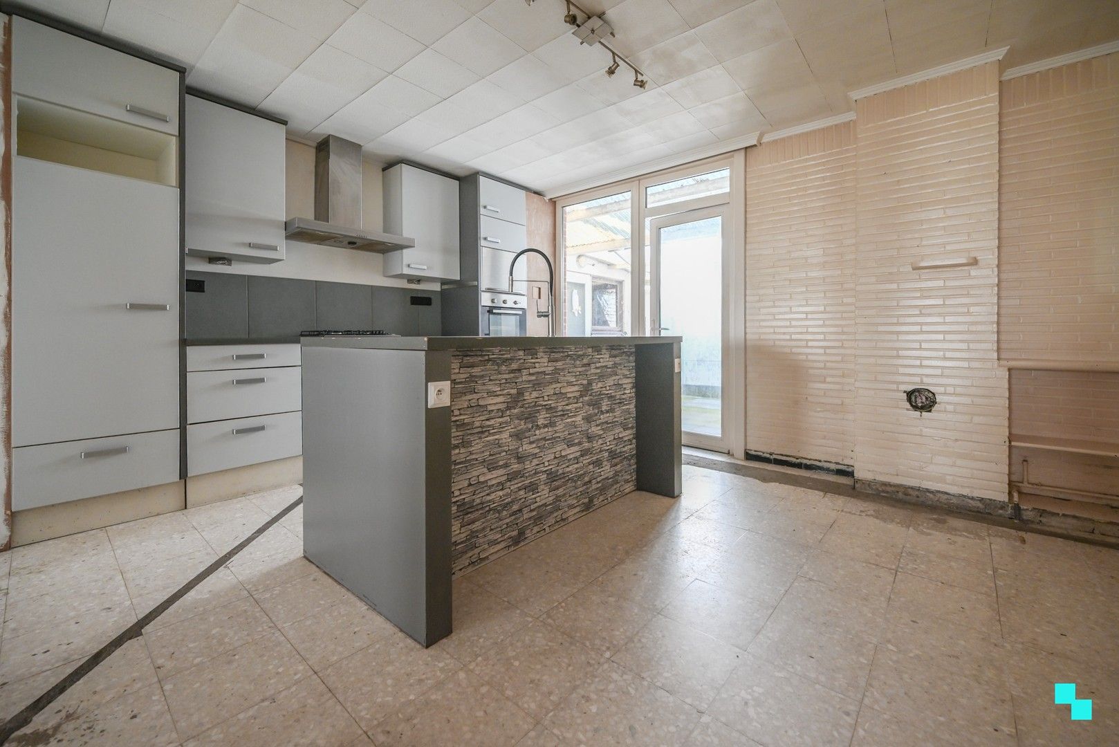 Woning gelegen nabij het centrum van Ingelmunster foto 6