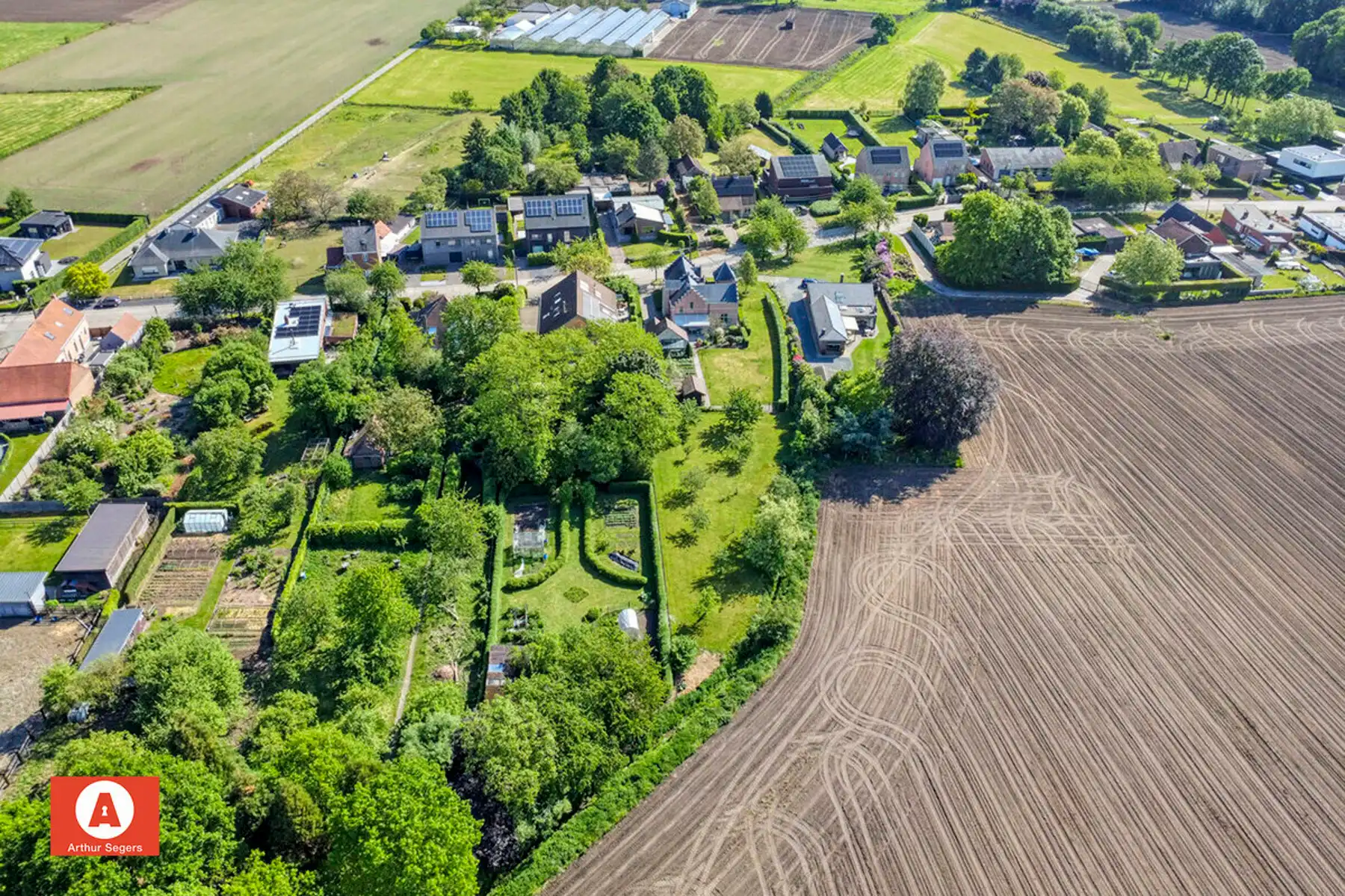 Unieke open bebouwing met 5 slpk op ruim 23 are in Opdorp foto 30