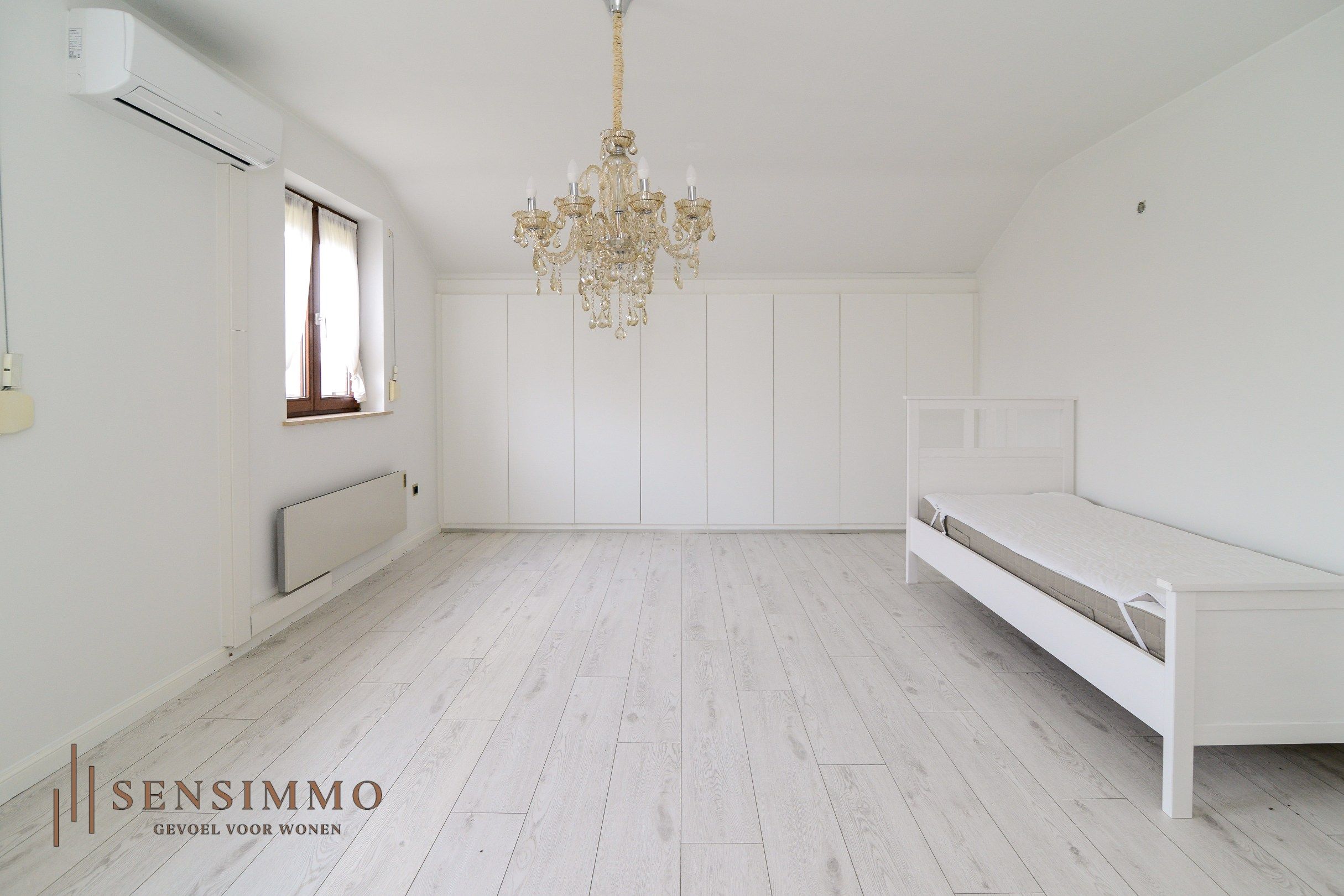 Ruime en energiezuinige woning met 4 slaapkamers op mooi perceel  foto 18