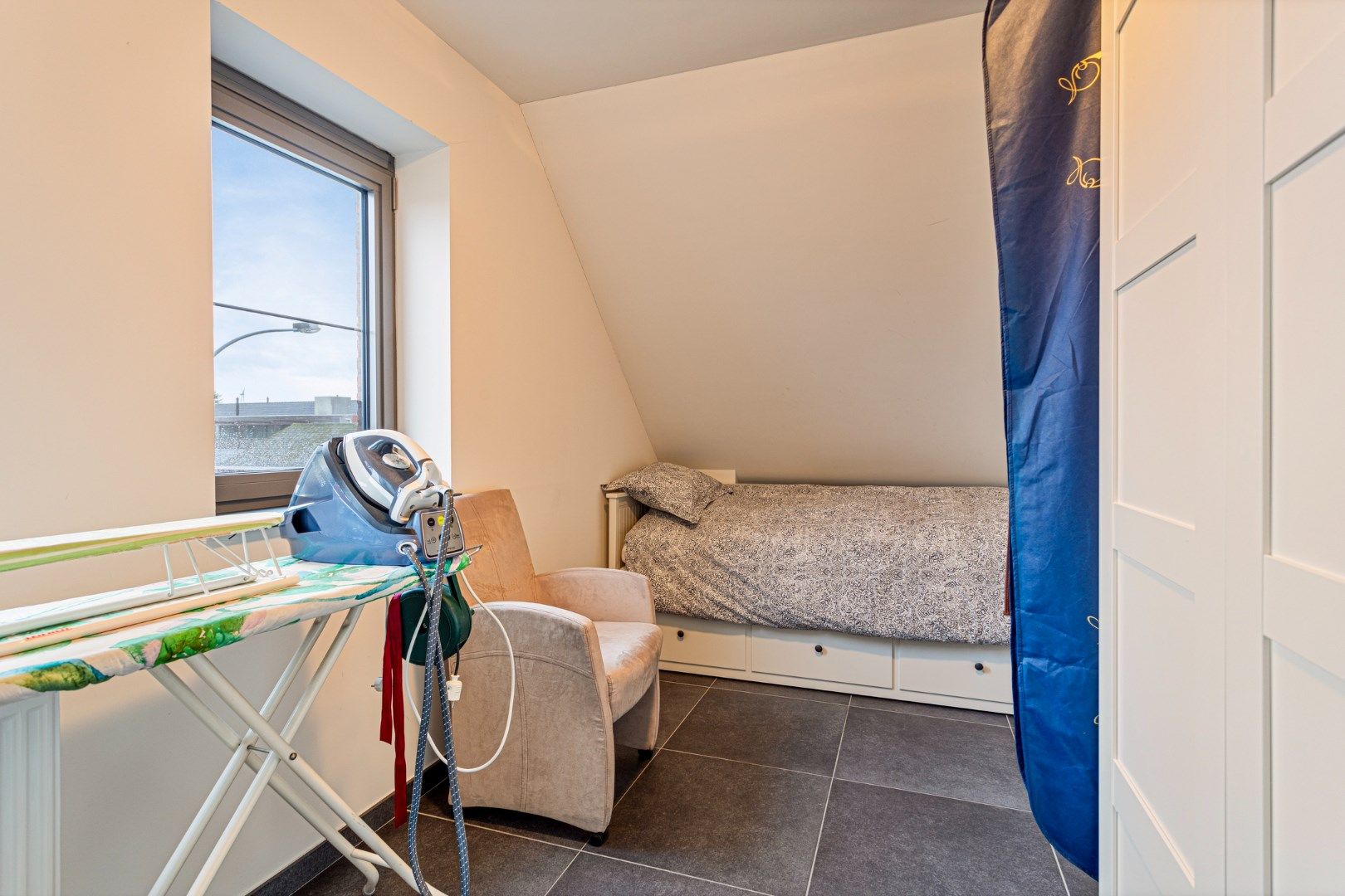 Zeer ruime & energiezuinige duplex met 4 slpks, mooi terras en garage te Ginderbuiten ! foto 18