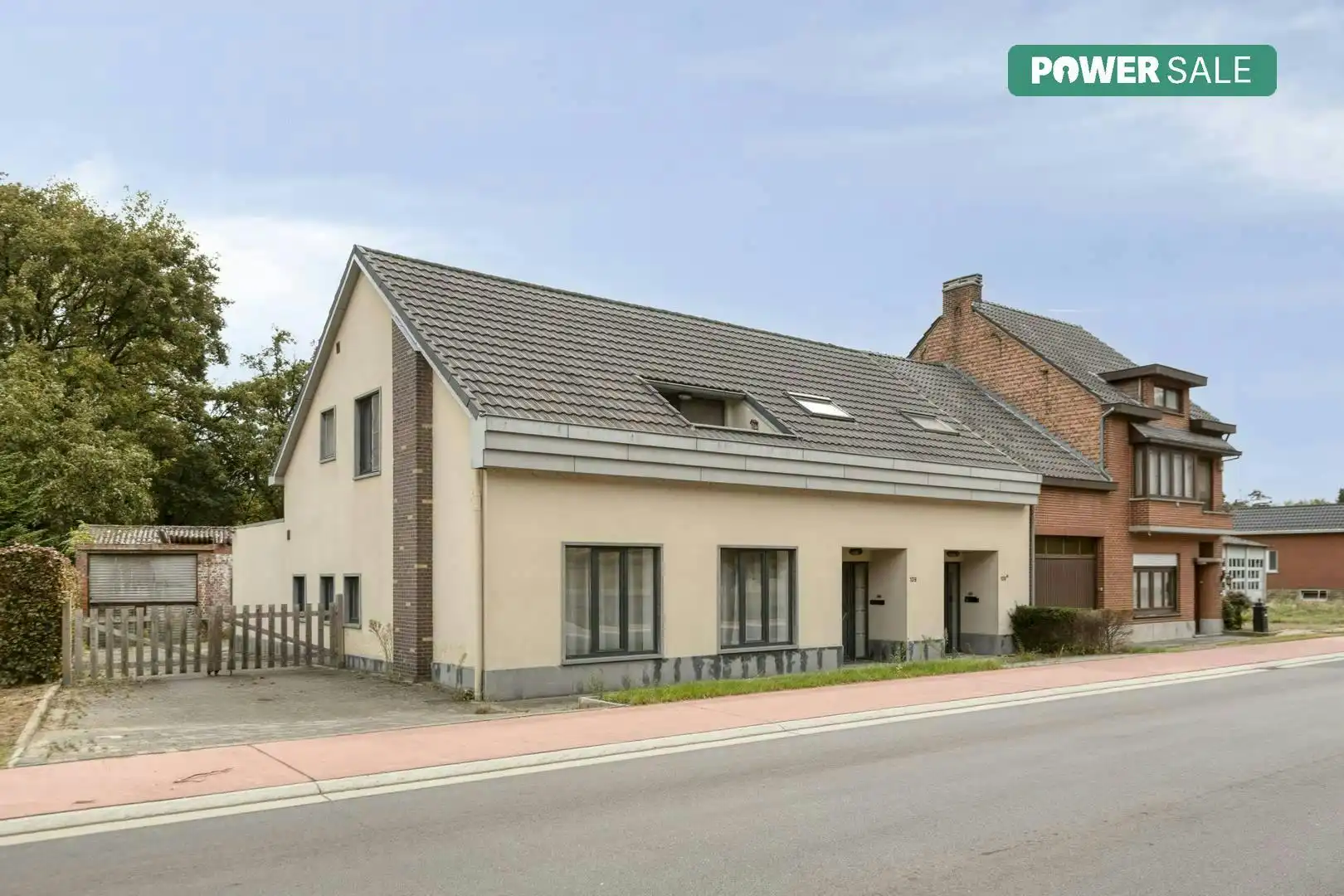 Opbrengsteigendom met 2 appartementen en hangaar te Lummen foto 2