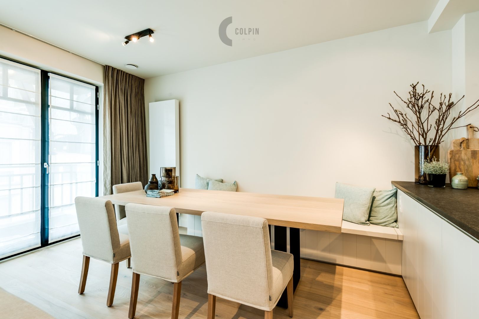 Instapklaar, gemeubeld appartement in een zijstraat van het Heldenplein. foto 7