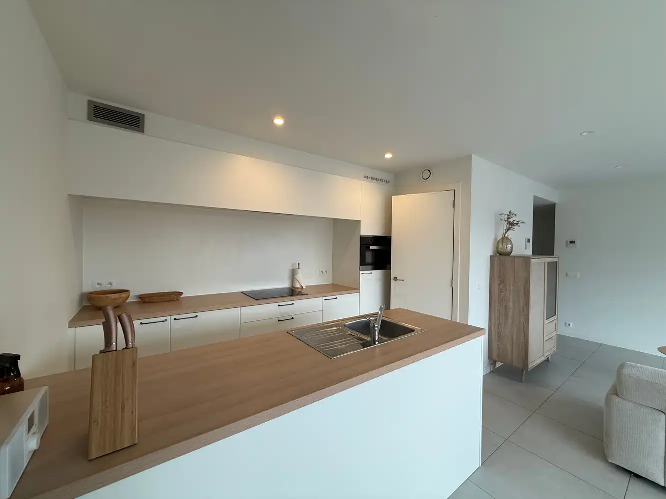 Recent en lichtrijk appartement met ruim terras foto 5