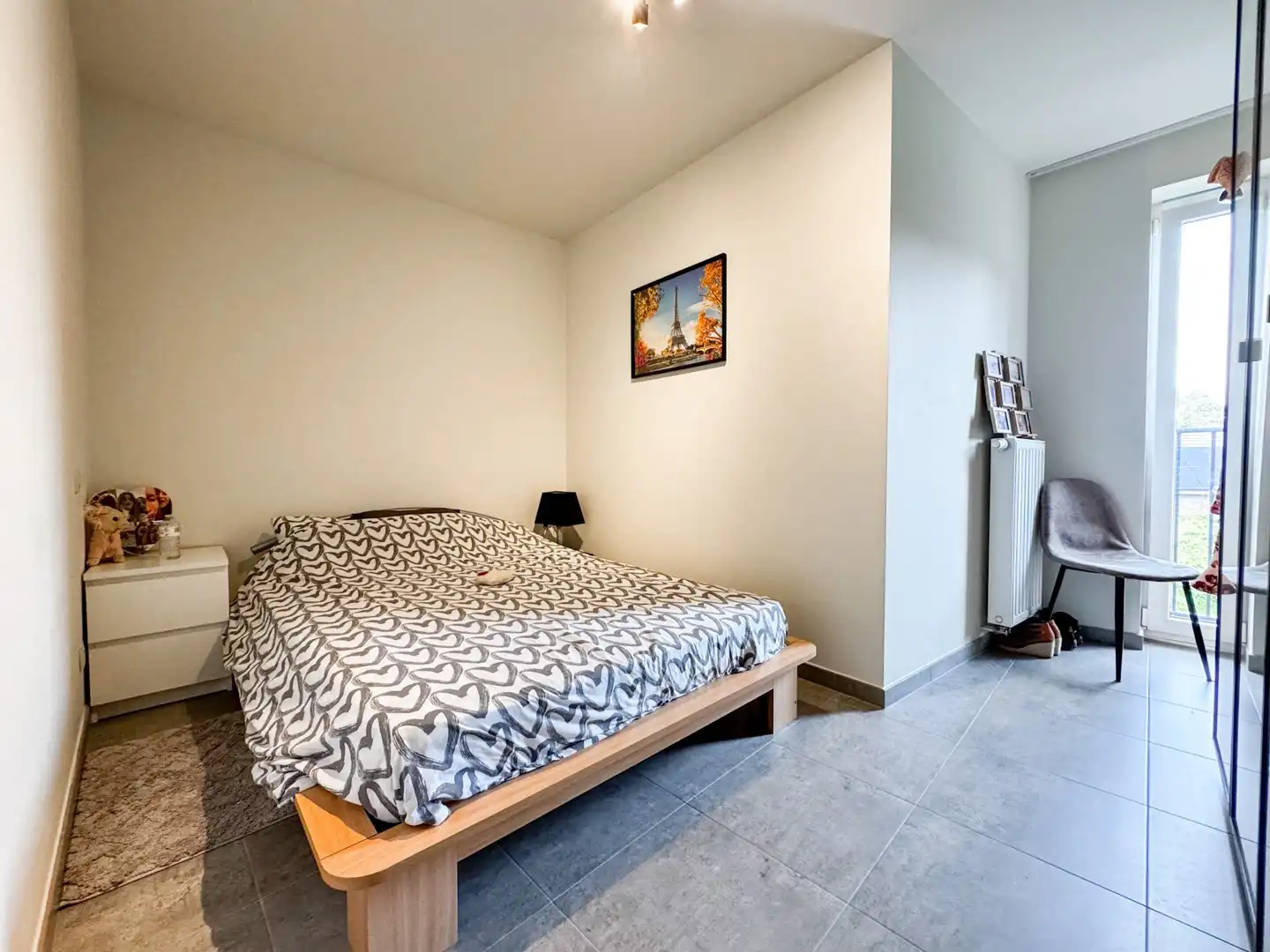 Mooi onderhouden en energiezuinig appartement in centrum Knesselare foto 12