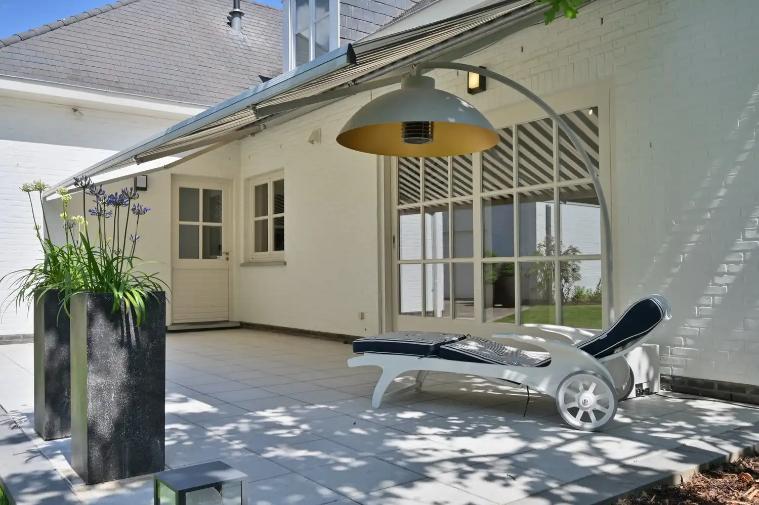 Exclusieve, gerenoveerde villa op toplocatie in residentieel Neerharen foto 7