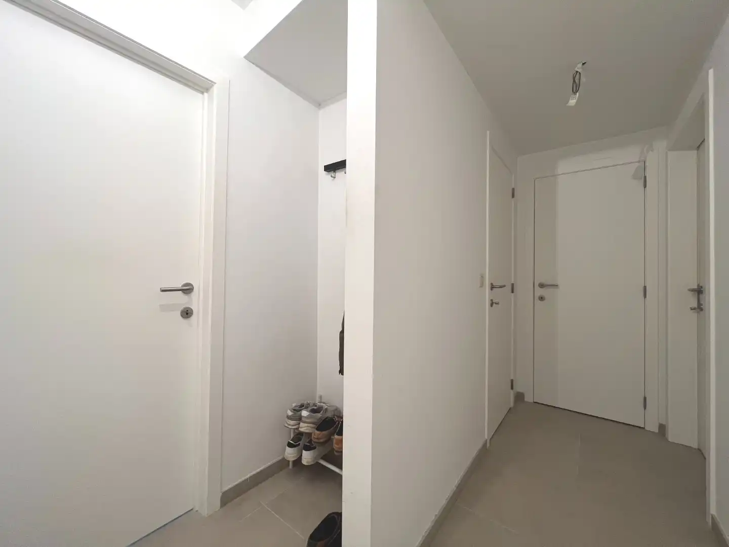 Recent 1-slaapkamer appartement met garage te Merendreedorp foto 2