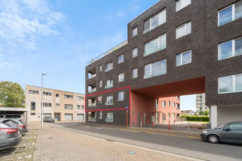 Appartement op 1eV met terras - nabij centrum! foto 13
