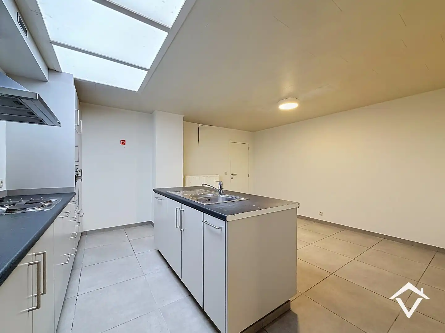 Centraal gelegen woning met 5 slaapkamers te Roeselare foto 5