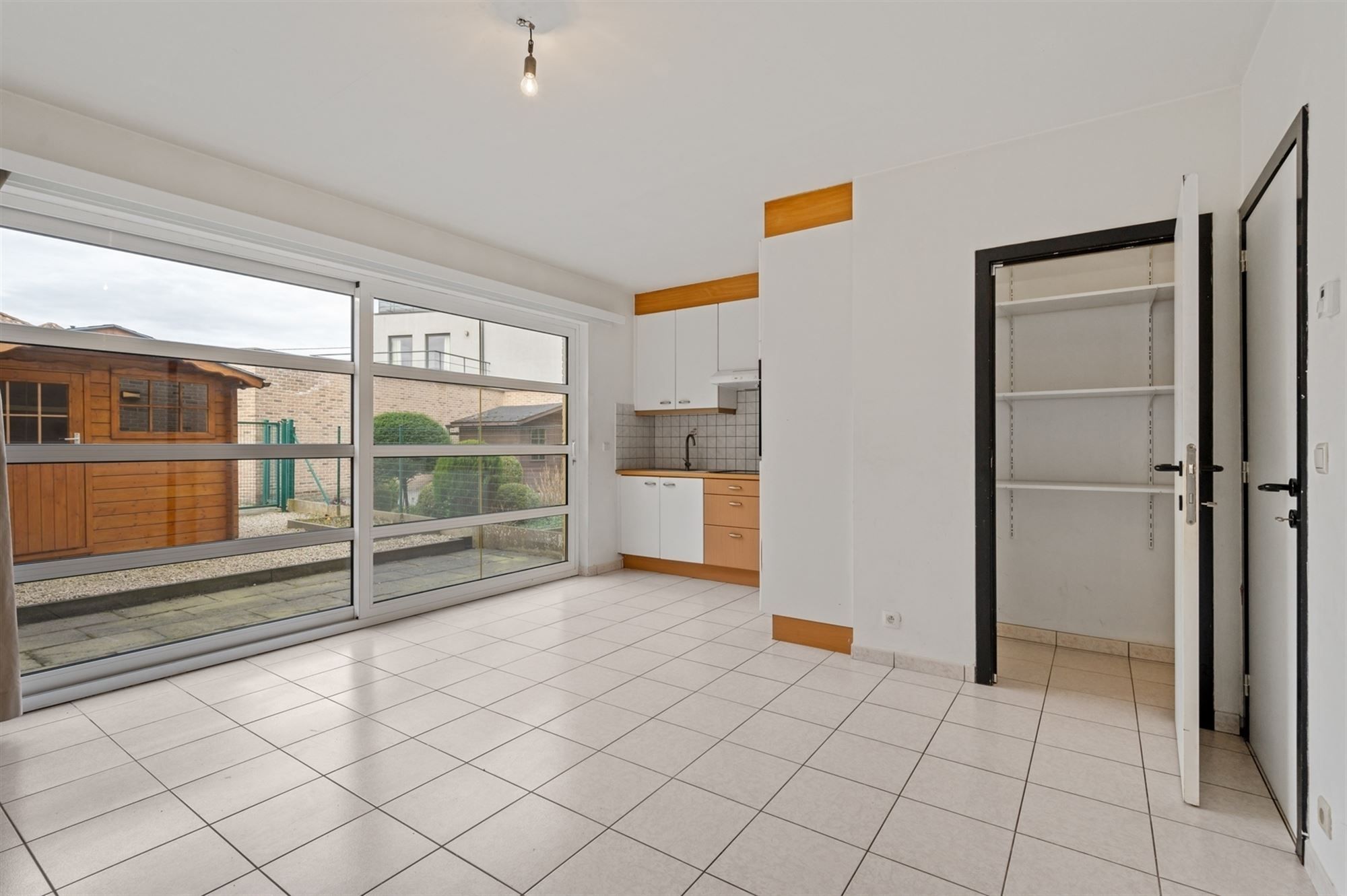 Charmant 1-slaapkamerappartement te Onze-Lieve-Vrouw-Waver foto 2