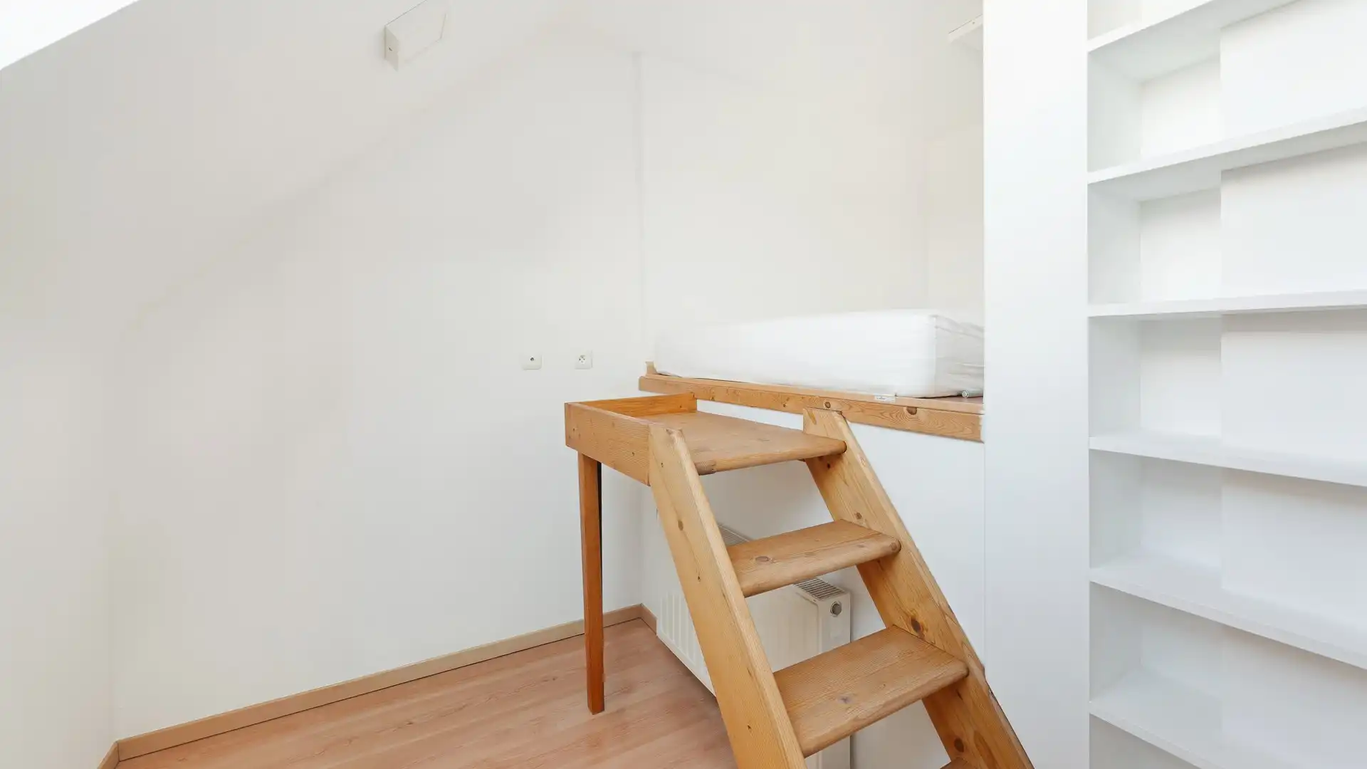 Appartement met unieke terrassen gelegen op wandelafstand van de zee en de winkels. foto 24