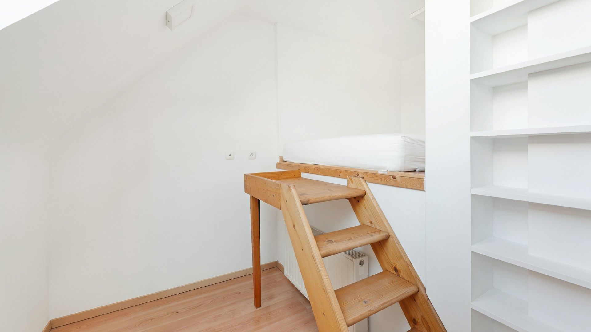 Appartement met unieke terrassen gelegen op wandelafstand van de zee en de winkels. foto 24