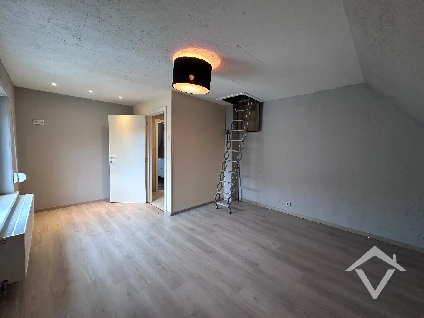 Alleenstaande woning met 3 slaapkamers en tuin te Koekelare foto 16