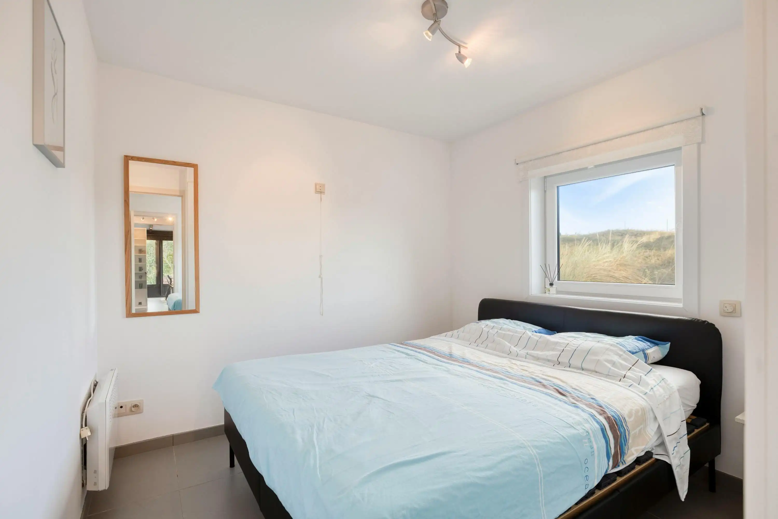 Recent gerenoveerde vakantiewoning te koop in Koksijde! foto 10