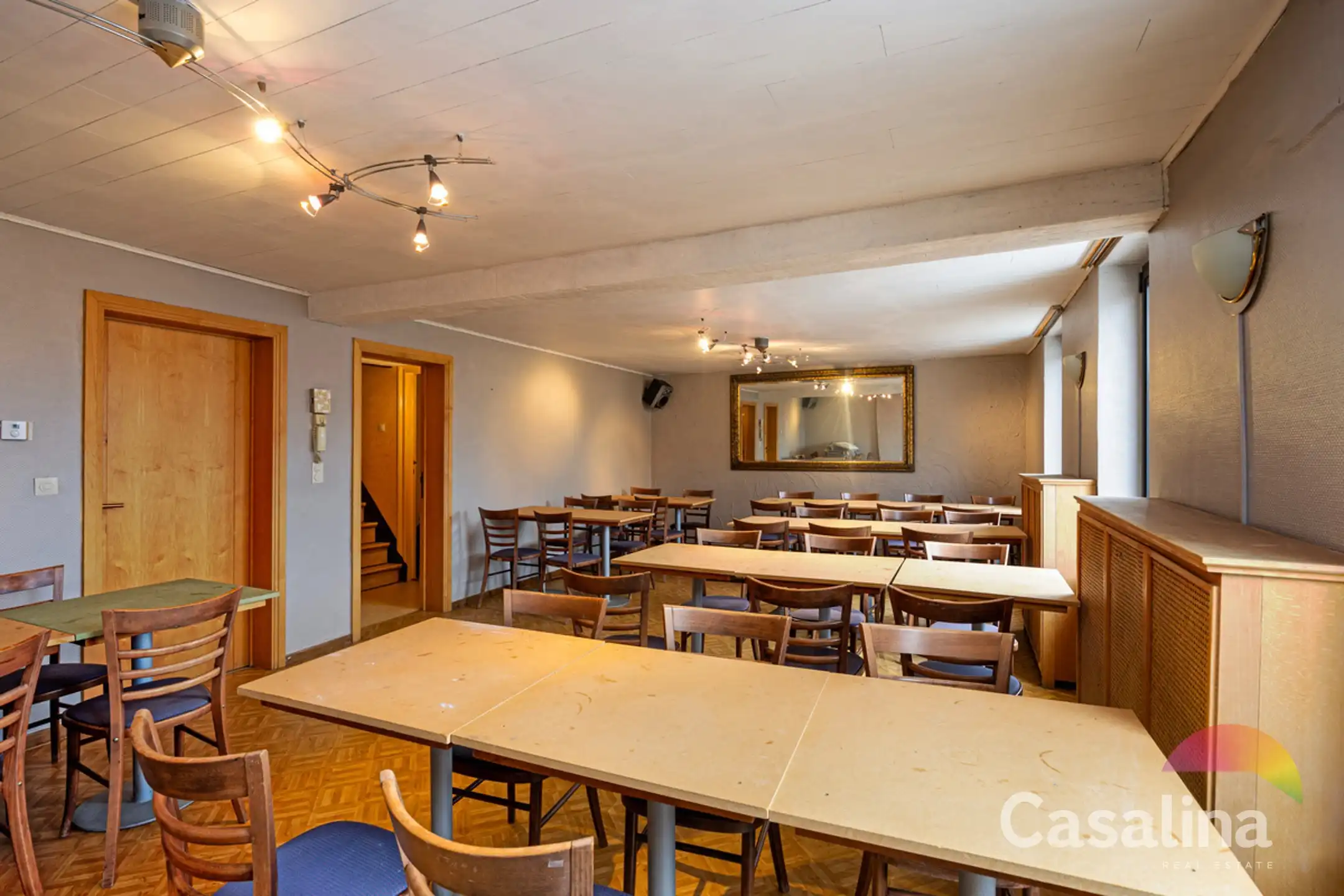 Gemengd gebouw met tal van exploitatiemogelijkheden foto 22