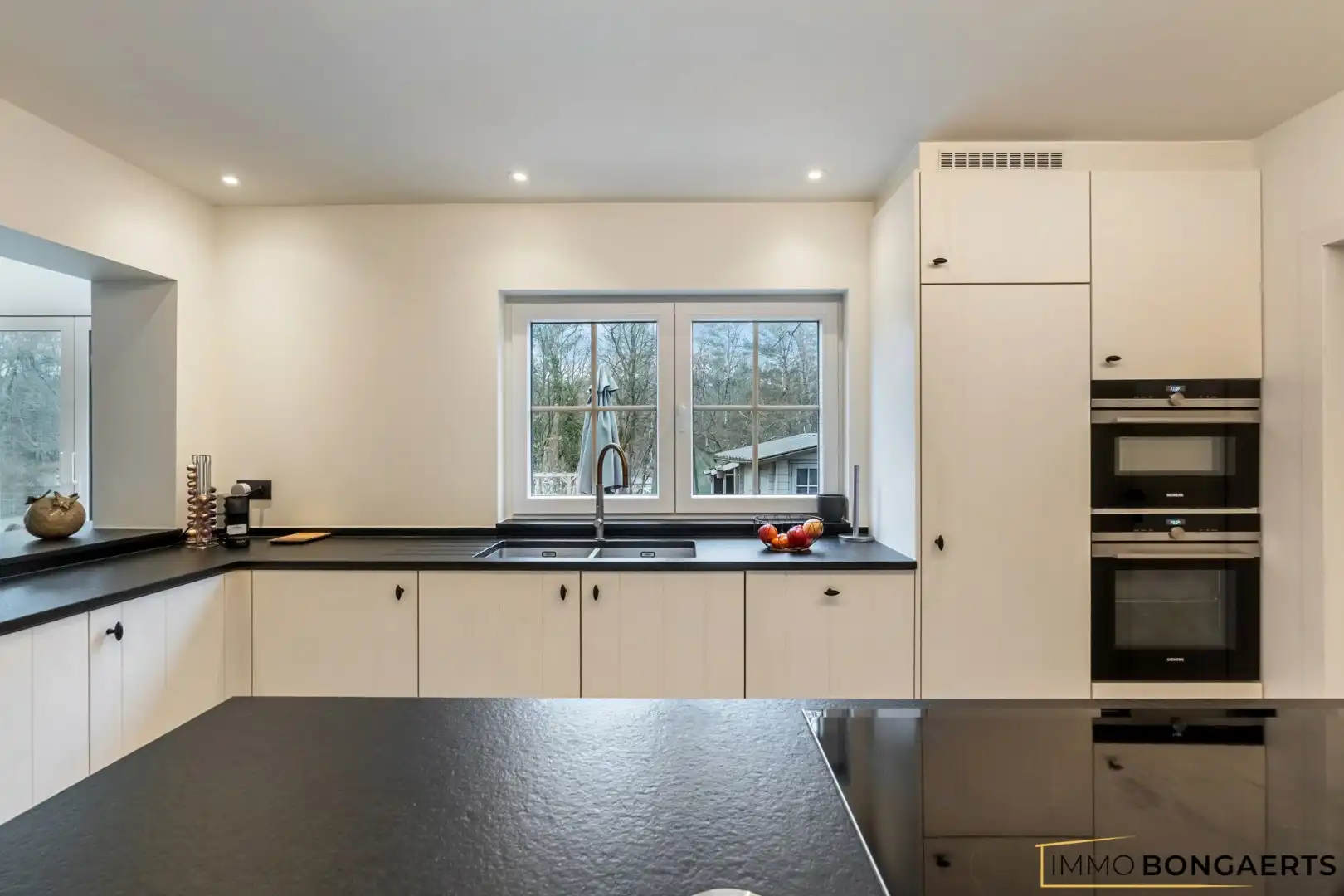 Gerenoveerde woning met 4 slaapkamers op rustige ligging foto 12