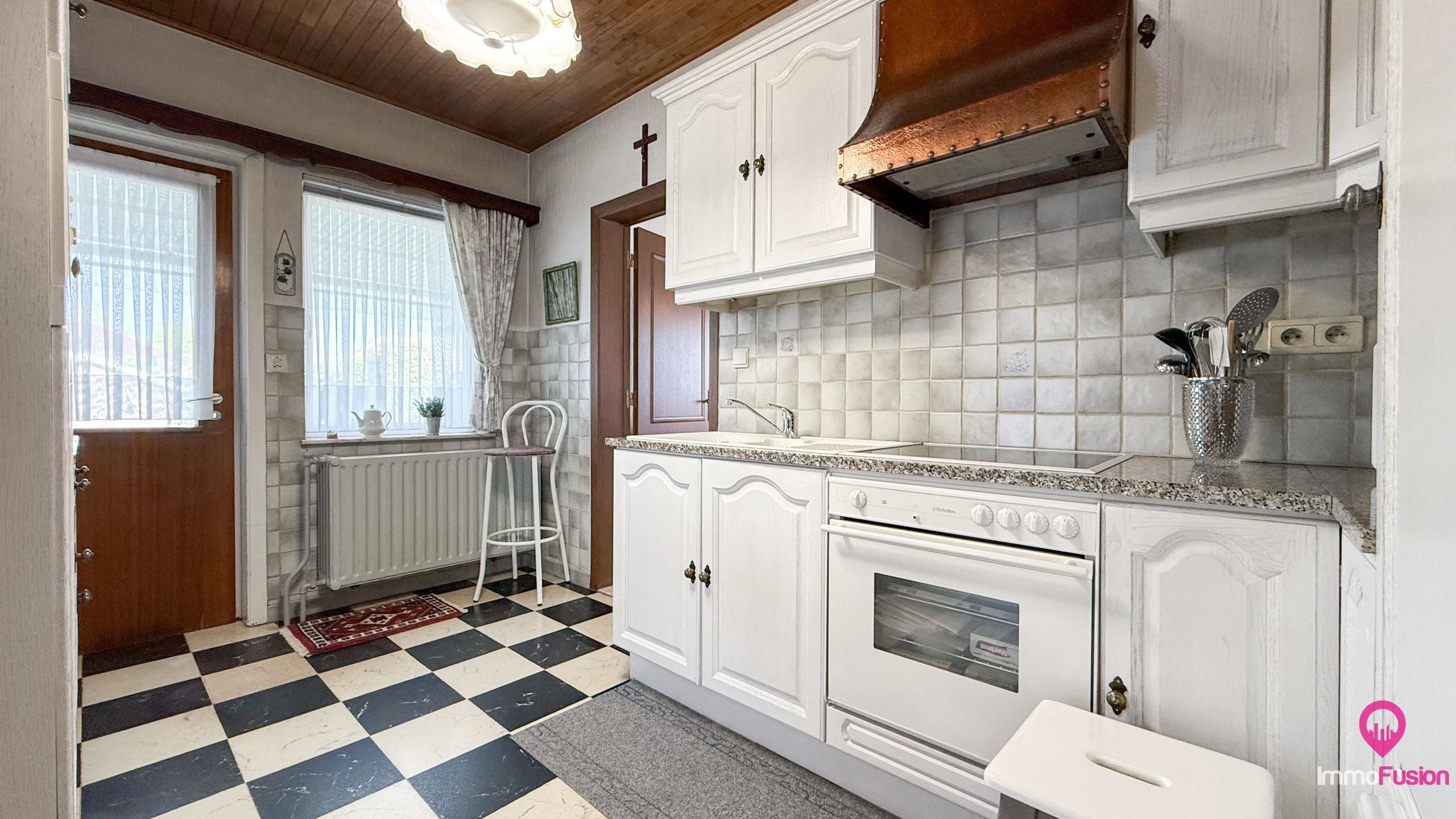 Woning met 4 slpks, garage en omheinde tuin in Beringen! foto 10