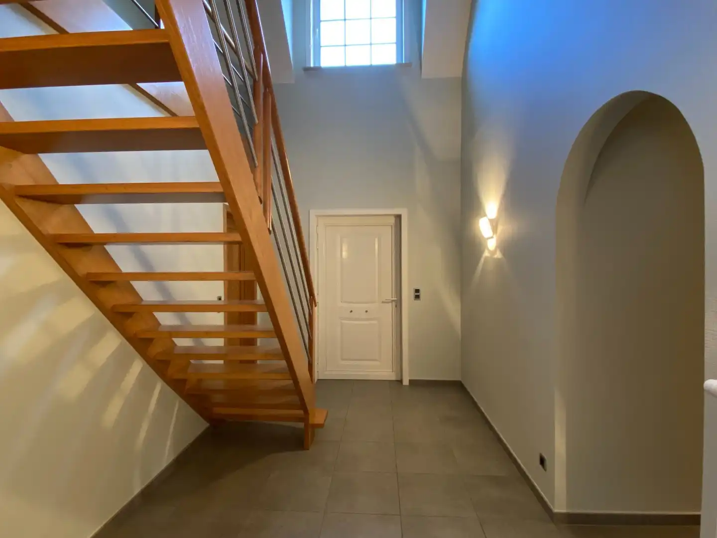 KARAKTERVOLLE WONING MET ZONGERICHTE TUIN | 4 SLPKS | 2 GARAGES foto 9
