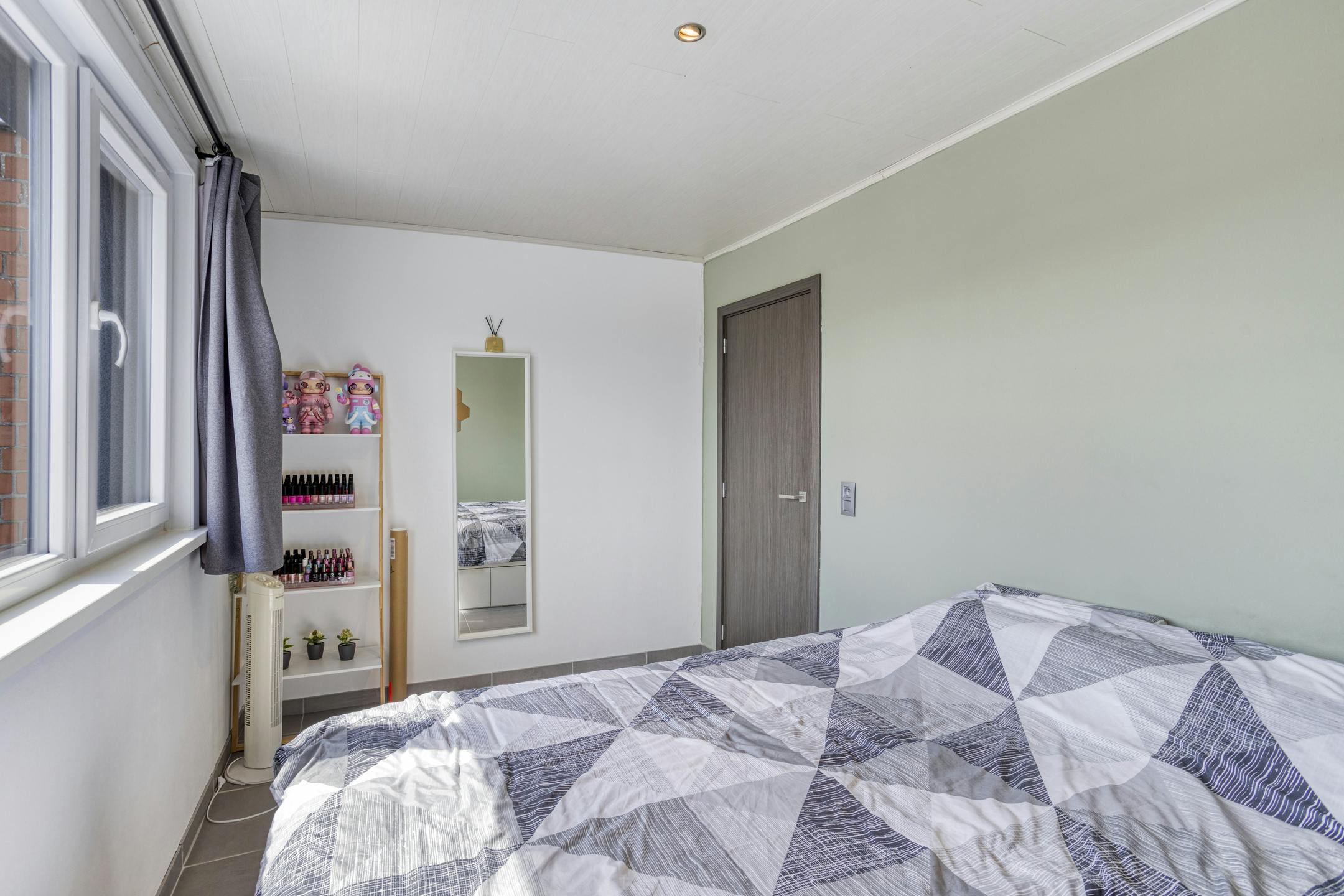 Prachtig gerenoveerde en energiezuinige starterswoning foto 13