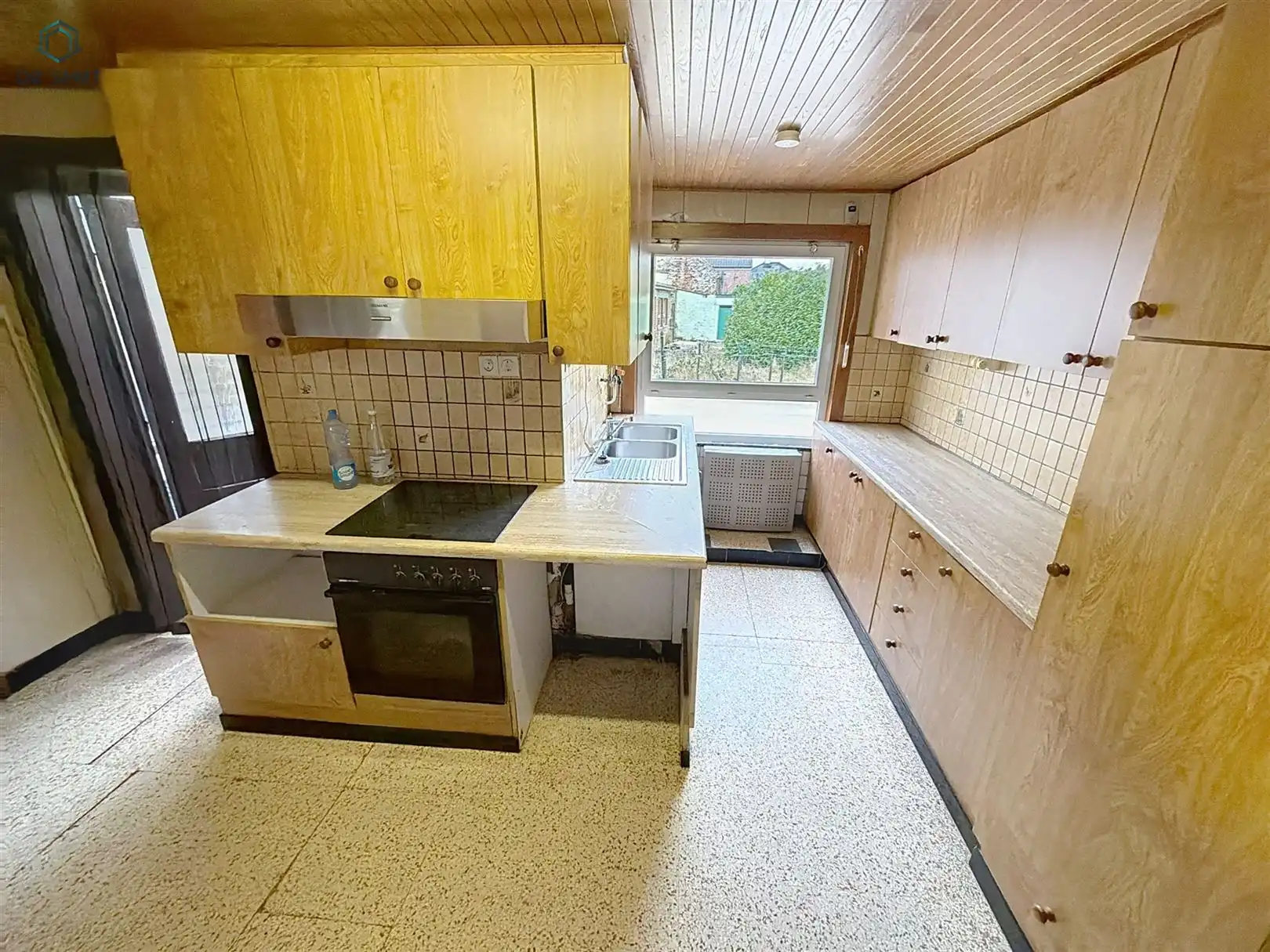 TE RENOVEREN WONING MET 3 SLAAPKAMERS, GARAGE EN TERRAS IN VIANE foto 9