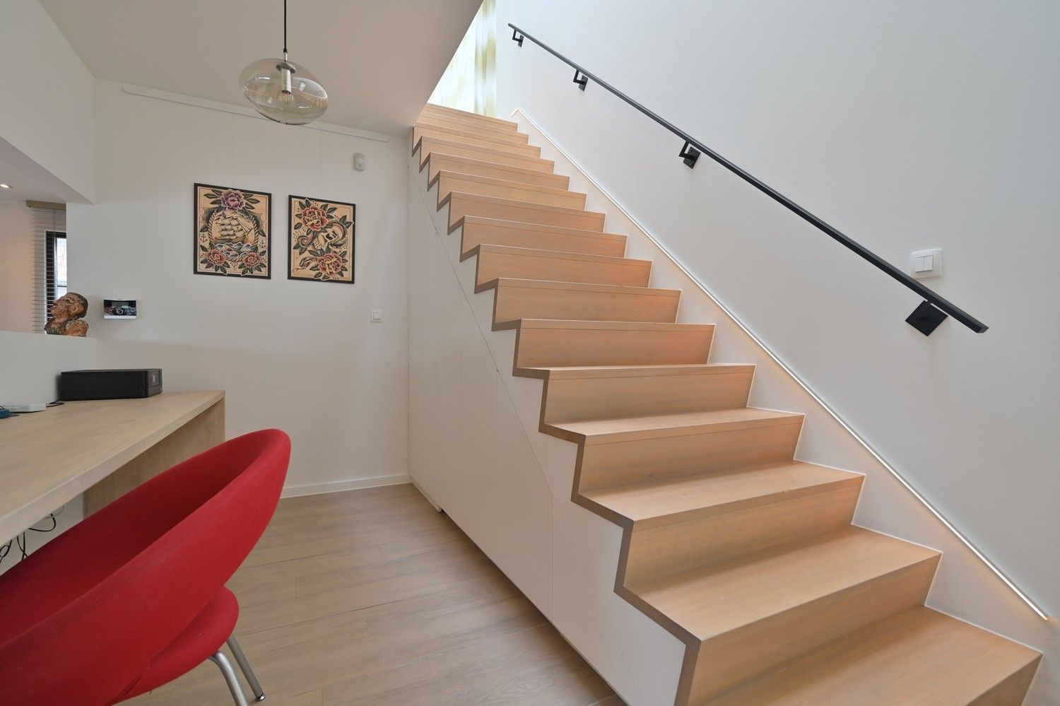 Moderne woning uit 2013 met 3 slaapkamers, 2 badkamers en buitenzwembad, gelegen in het mooie Meeswijk foto 19