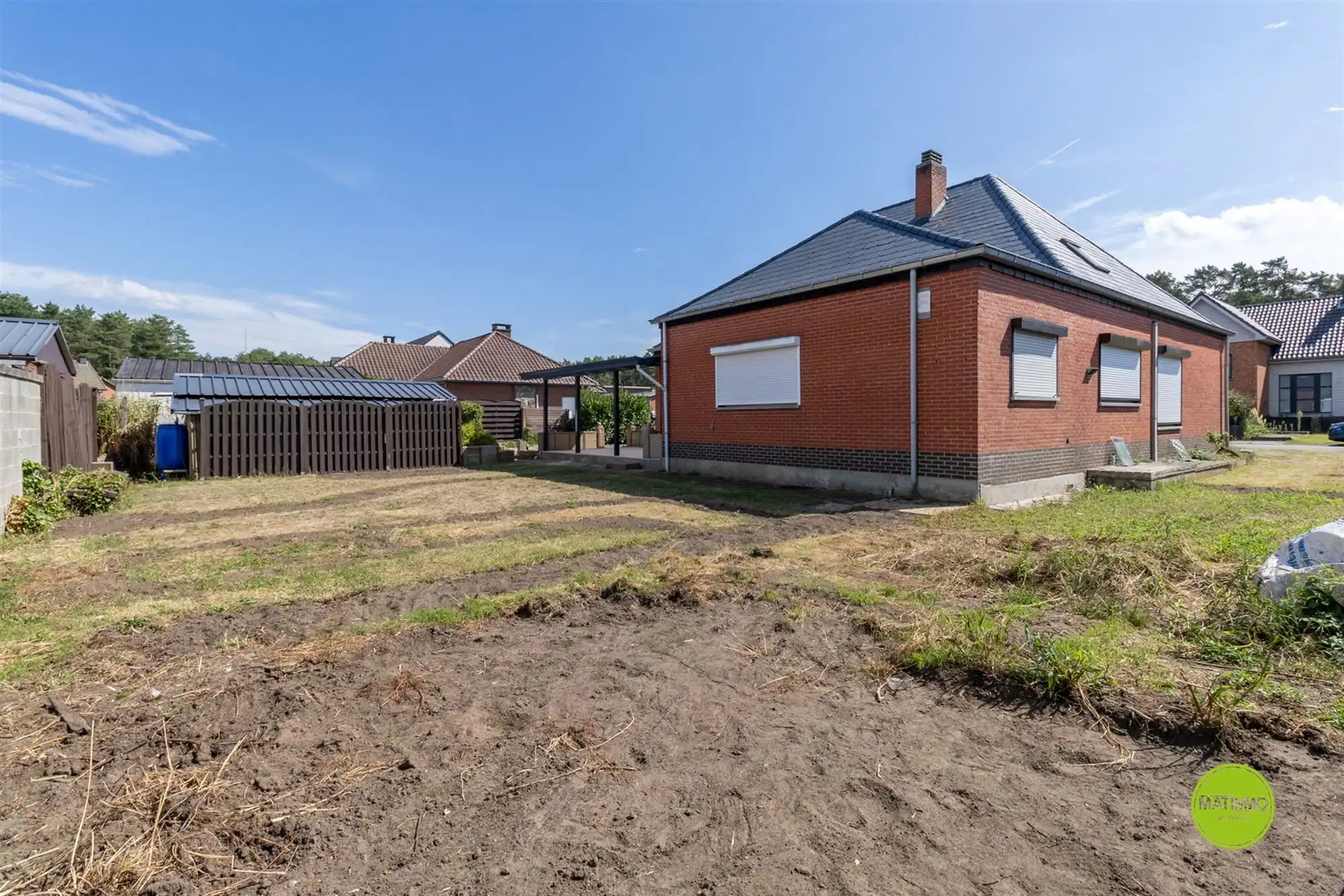 Ruime open bebouwing met 6 slaapkamers op 750 m2 grond foto 31